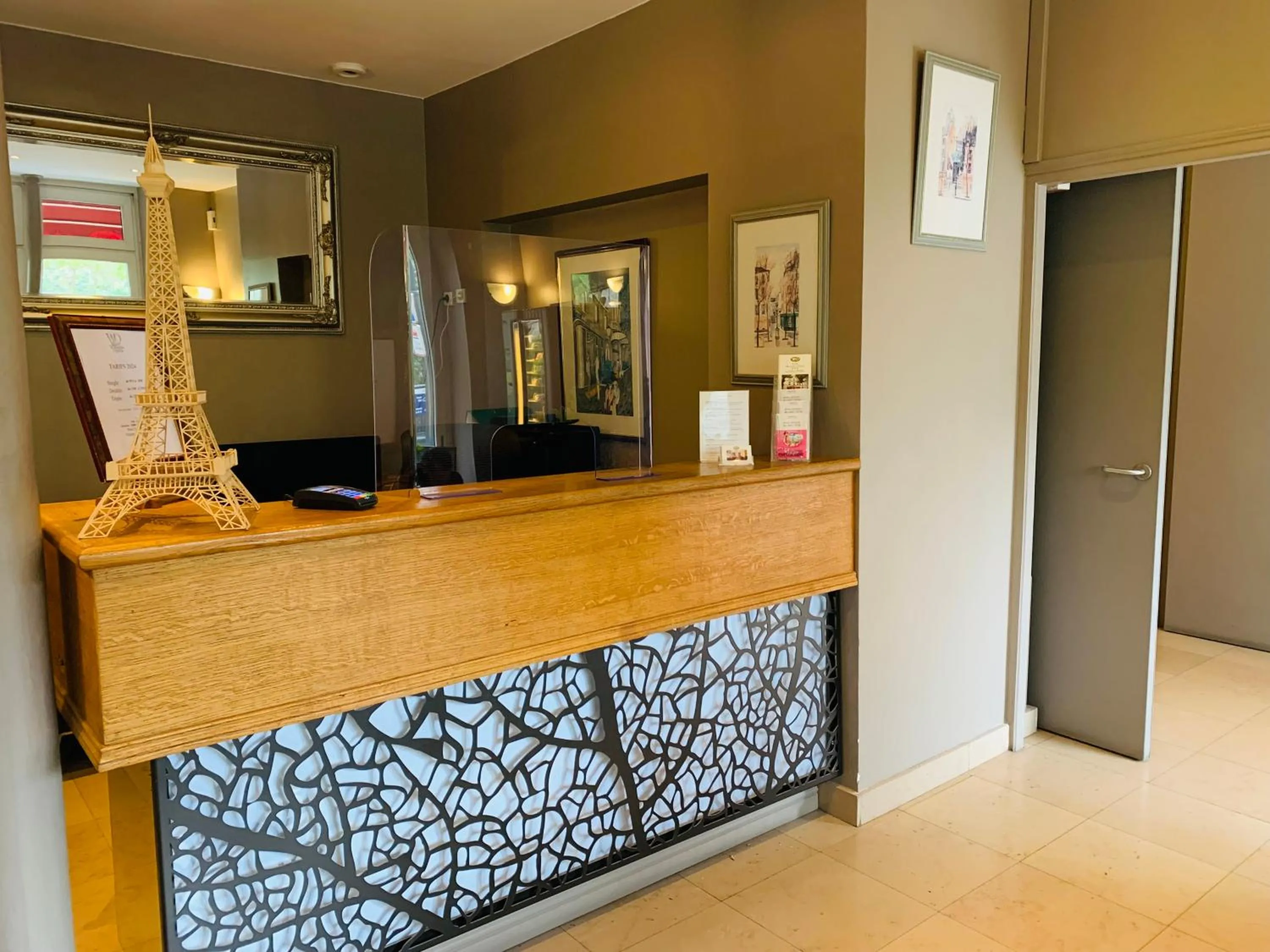 Lobby or reception in Hotel William's Opera