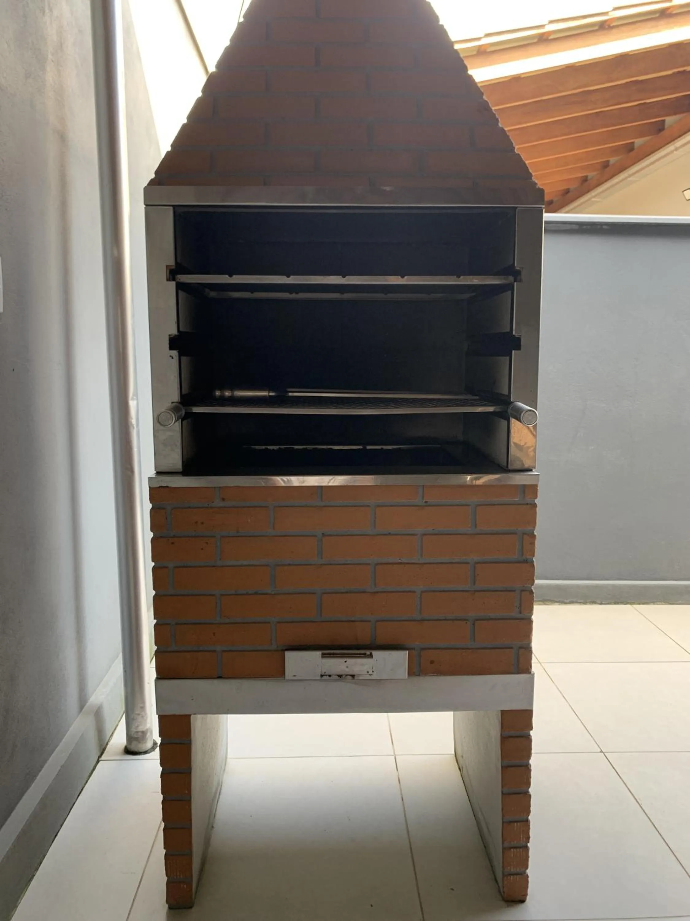 BBQ facilities in Casa do Lago - Condomínio de Casas para aluguel diário e de Temporada