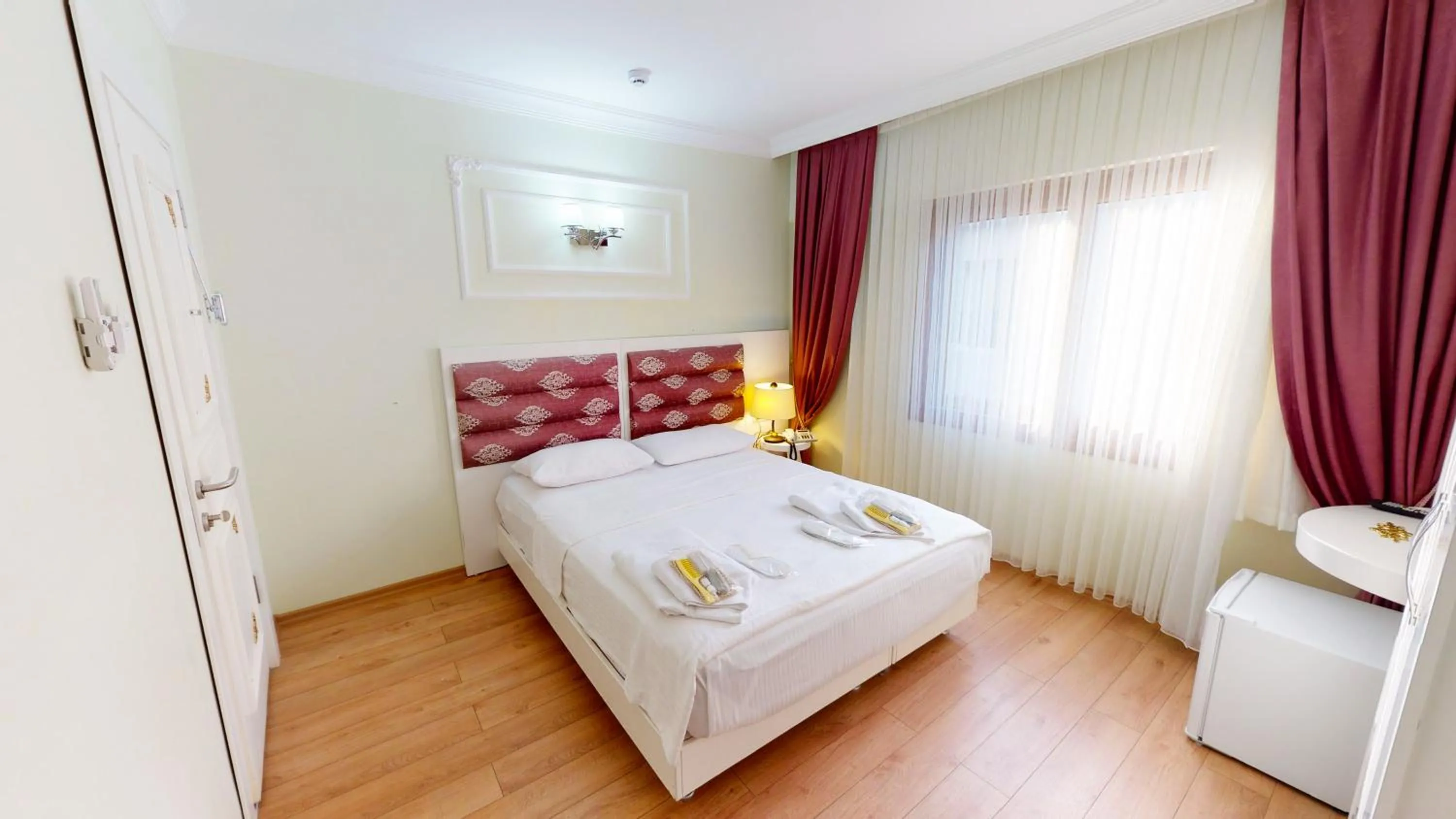 Bed in The Wolf Hotel