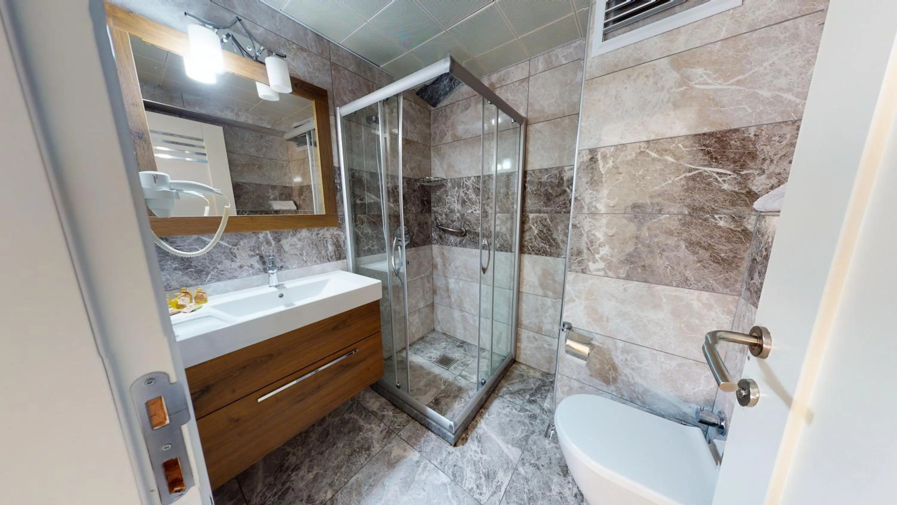 Bathroom in The Wolf Hotel