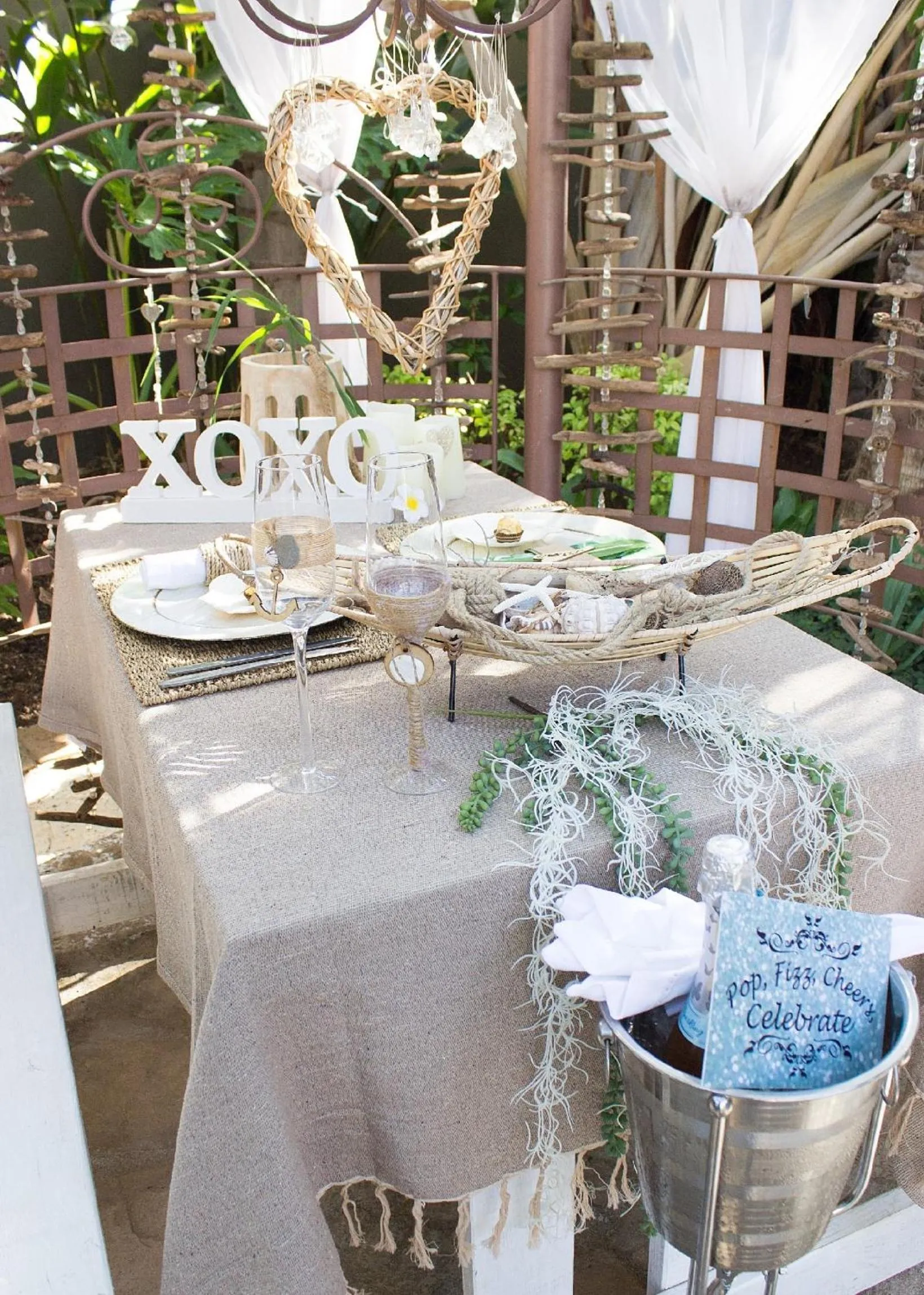 Decorative detail in Club Cocomo