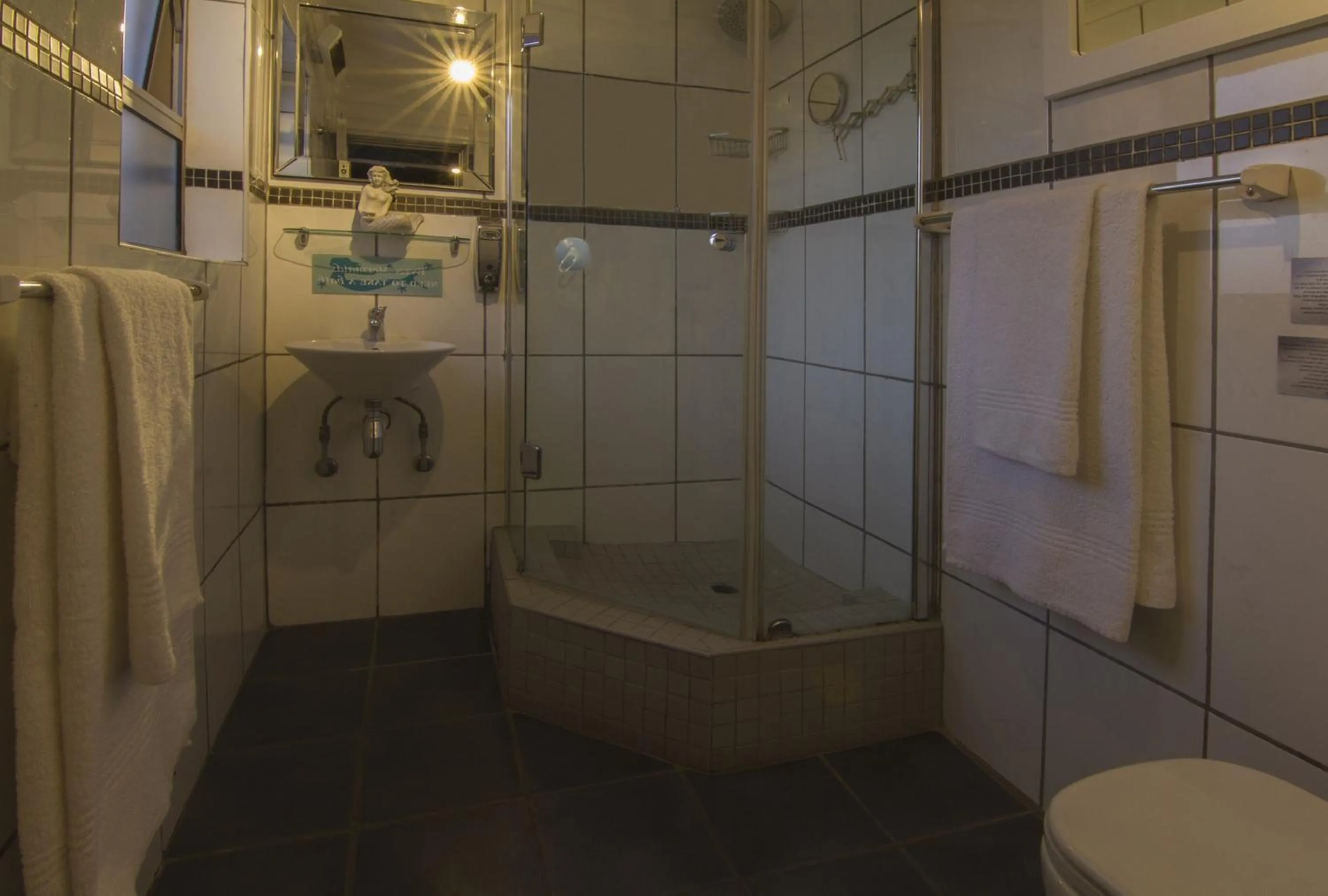 Shower in Club Cocomo