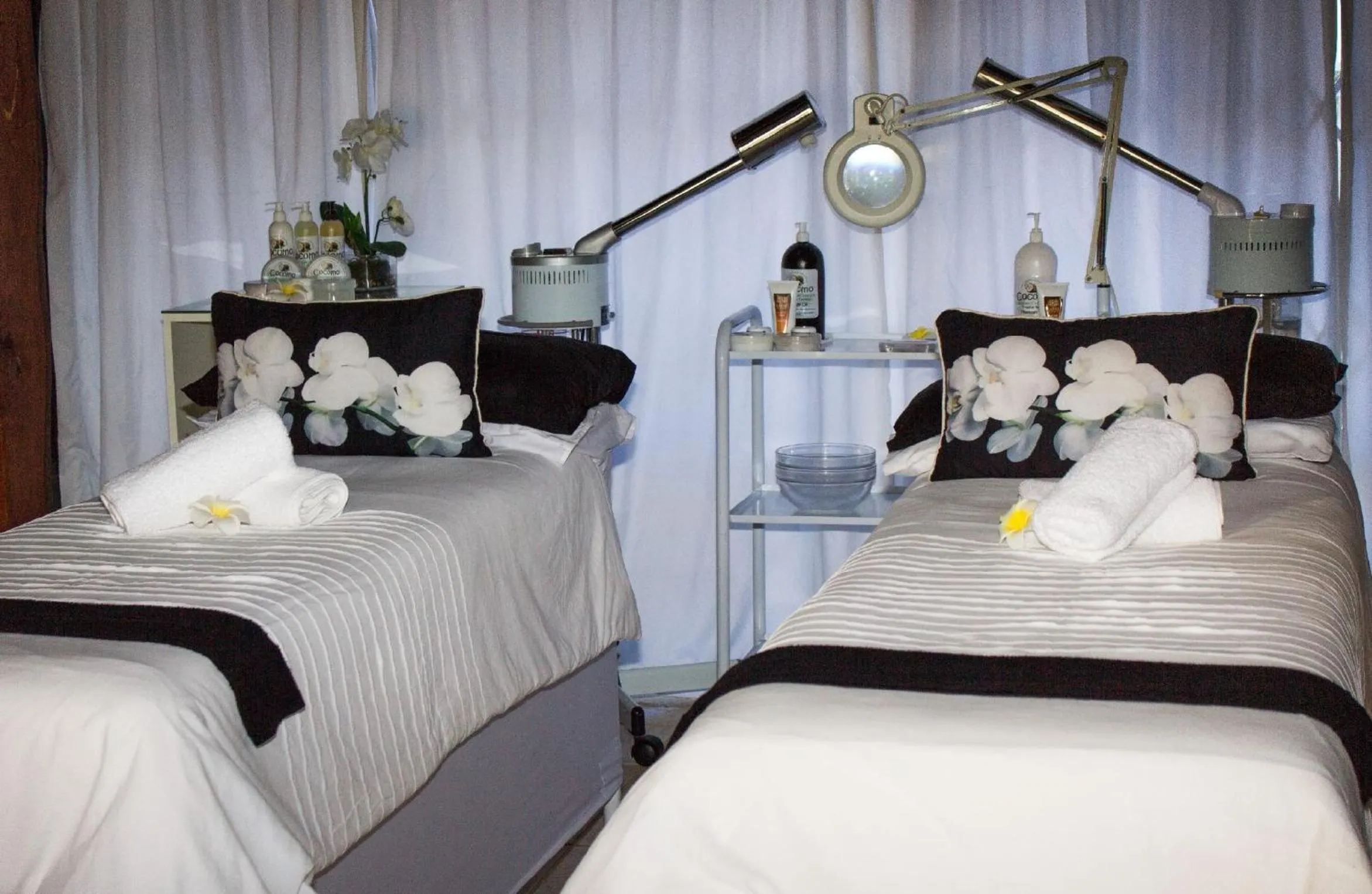 Massage, Bed in Club Cocomo