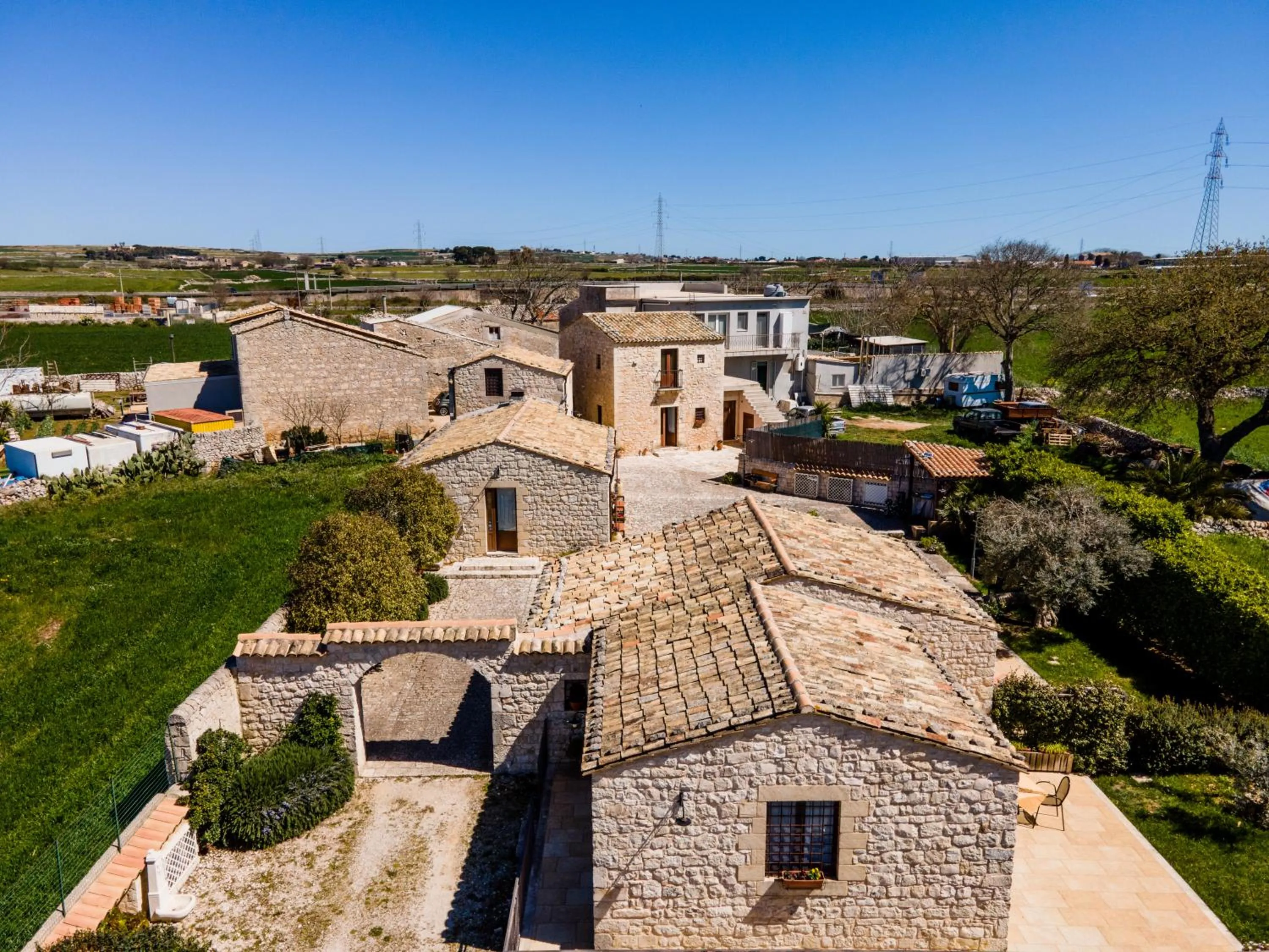 Property building in Borgo Monachella