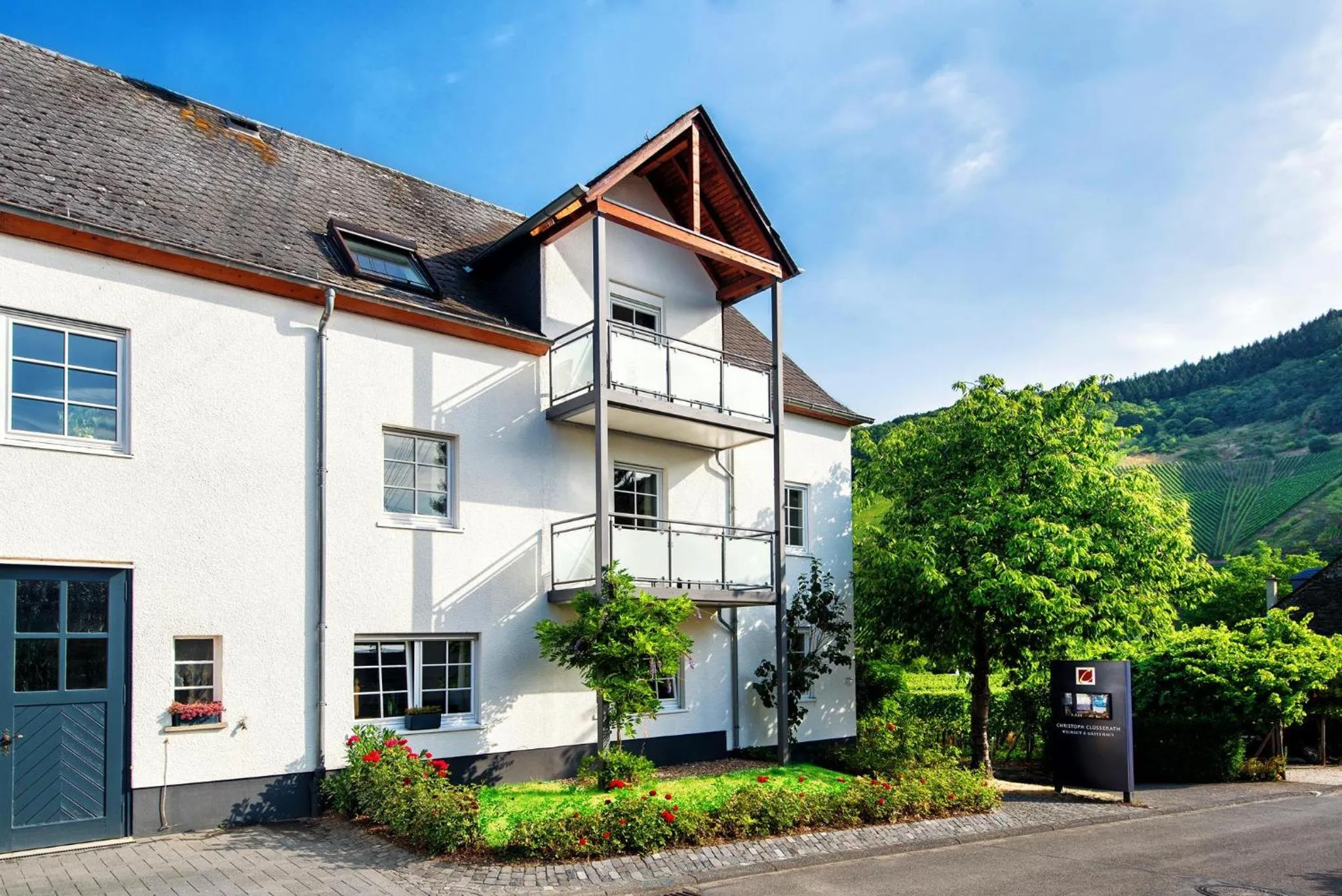 Property building in Weingut & Gästehaus Christoph Clüsserath