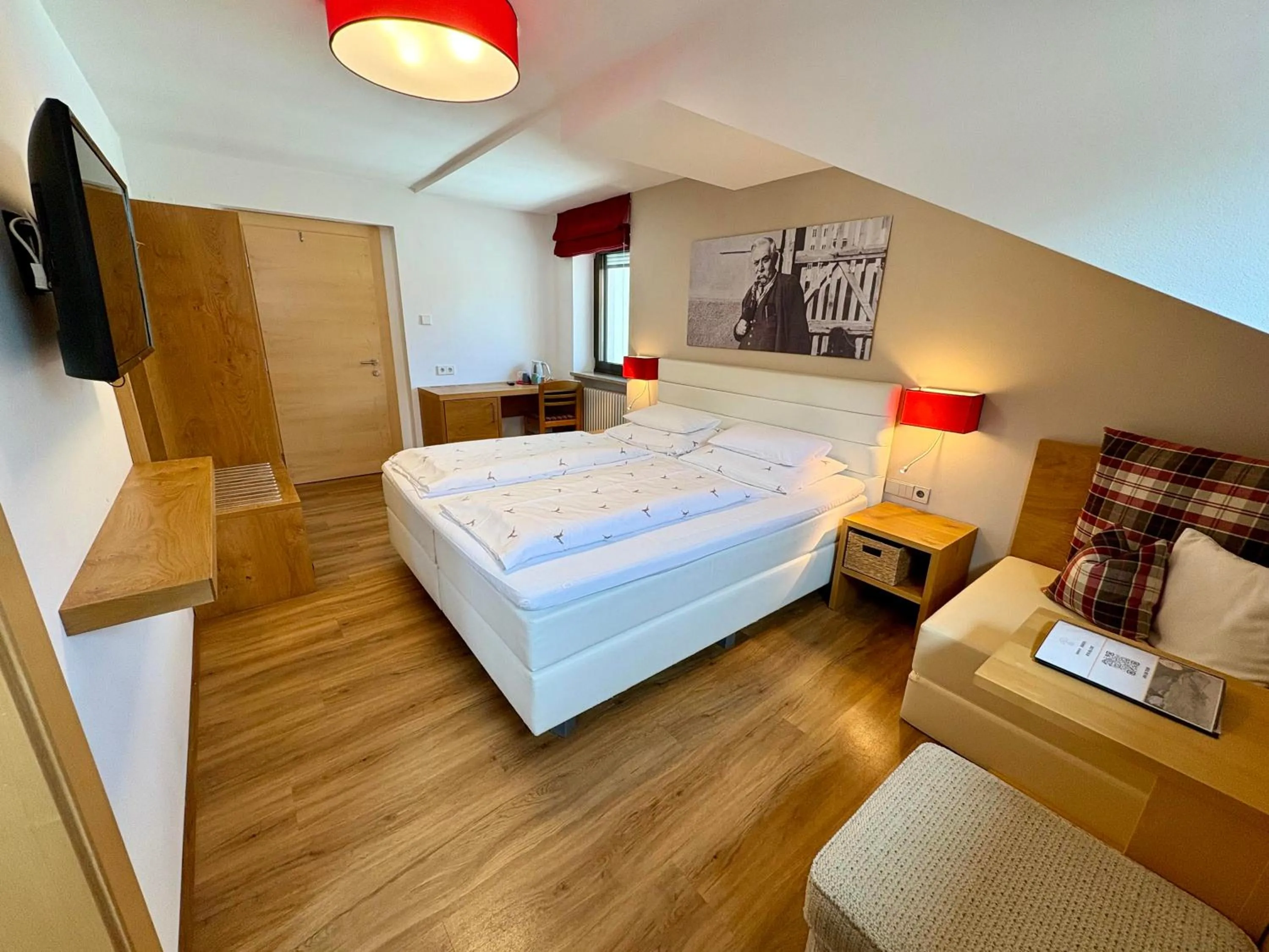 Photo of the whole room, Bed in Garni Apparthotel St Valentin