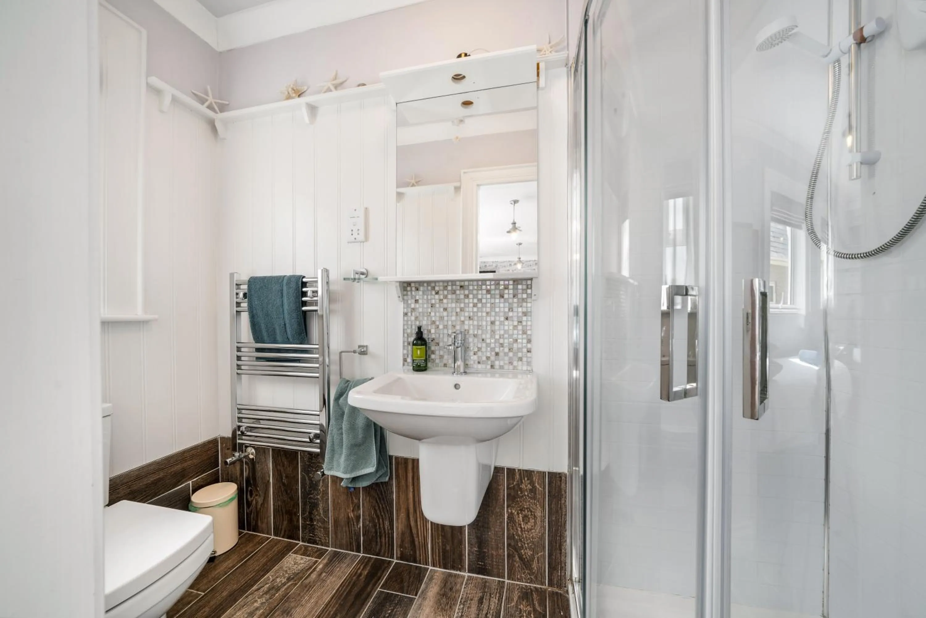 Bathroom in Anvershiel House