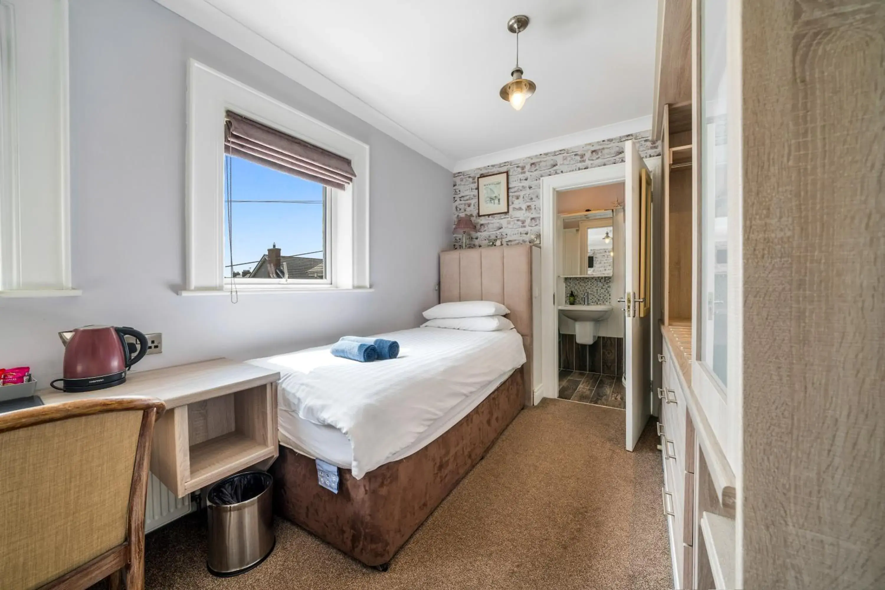 Twin Room in Anvershiel House Twin Room in Anvershiel House