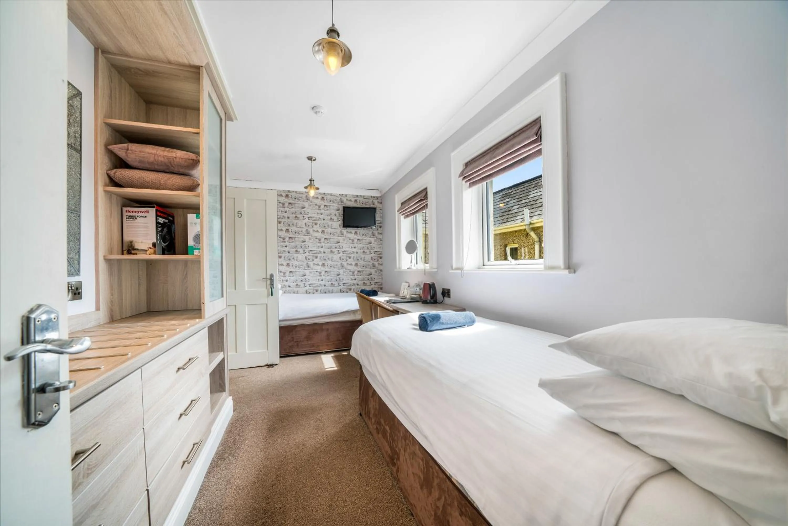 Bedroom, Bed in Anvershiel House