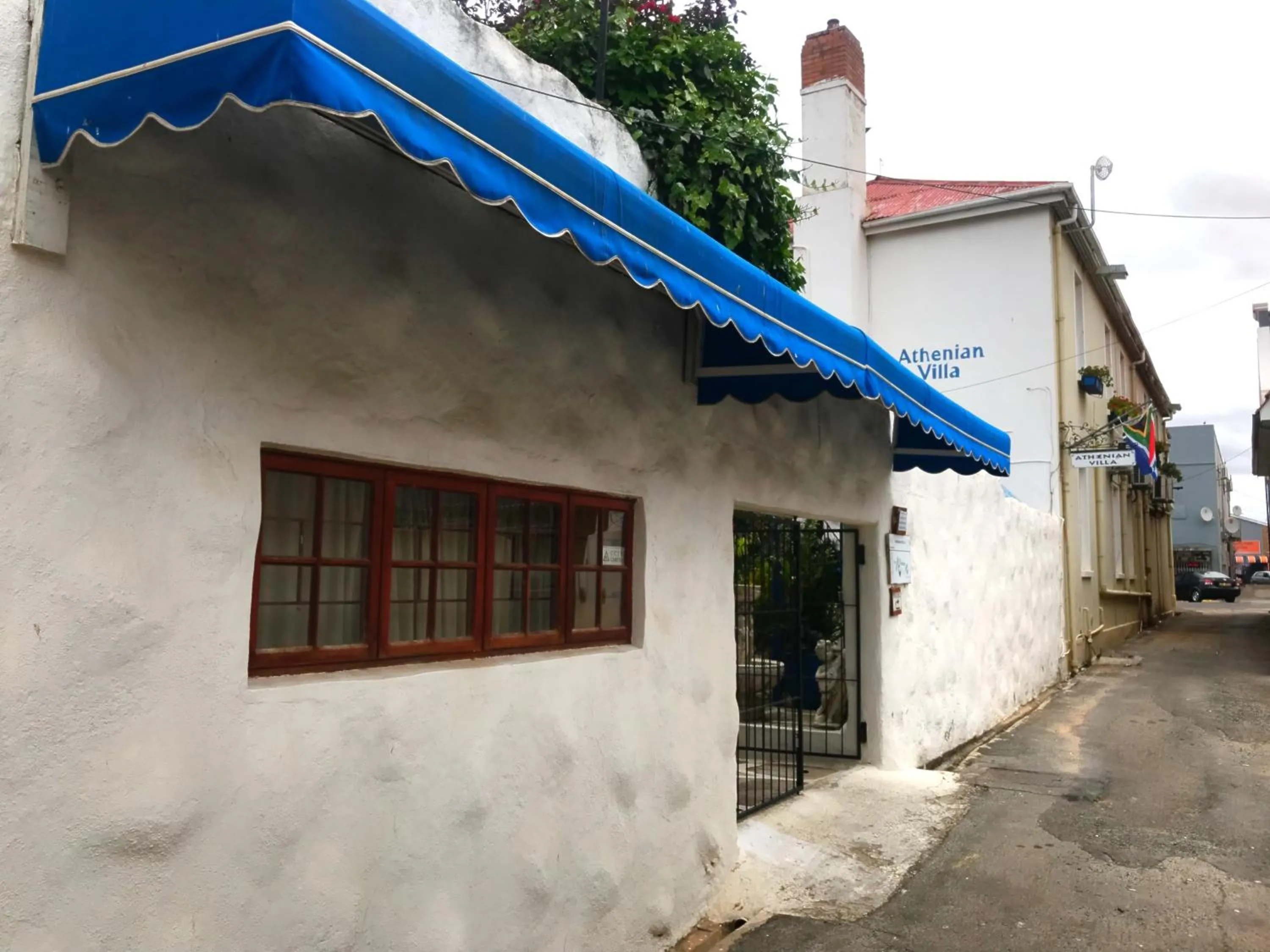 Property building in Athenian Villa