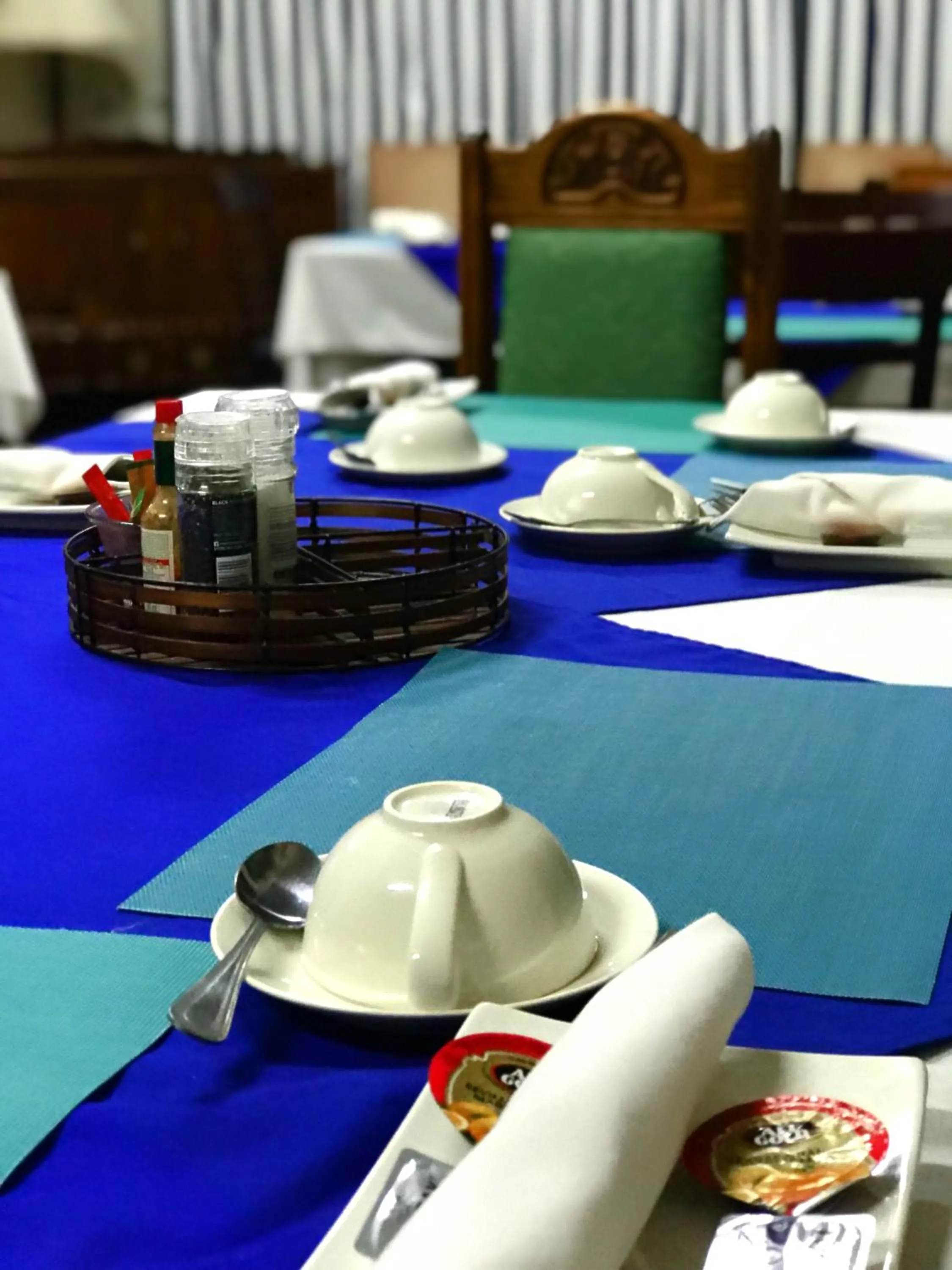 Restaurant/places to eat in Athenian Villa