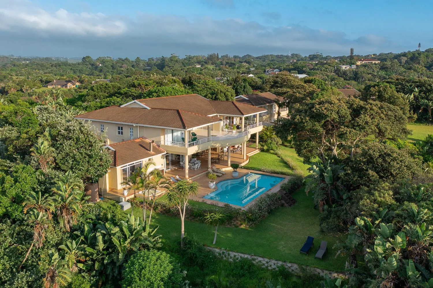 Property building in Albatross Guesthouse