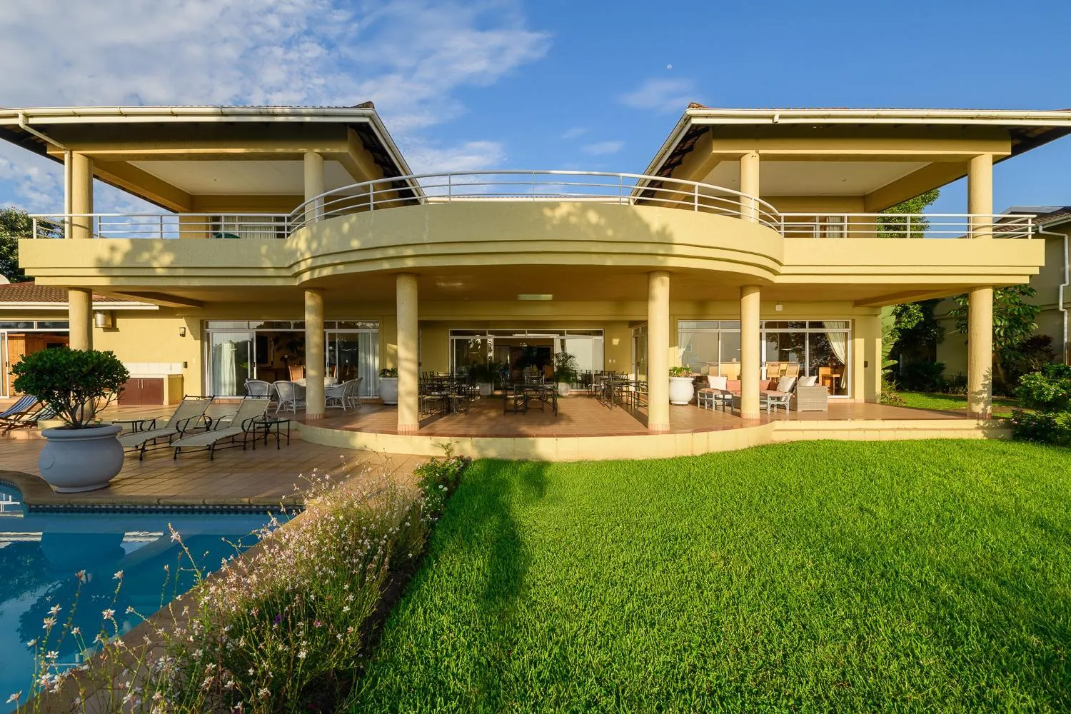 Property building in Albatross Guesthouse