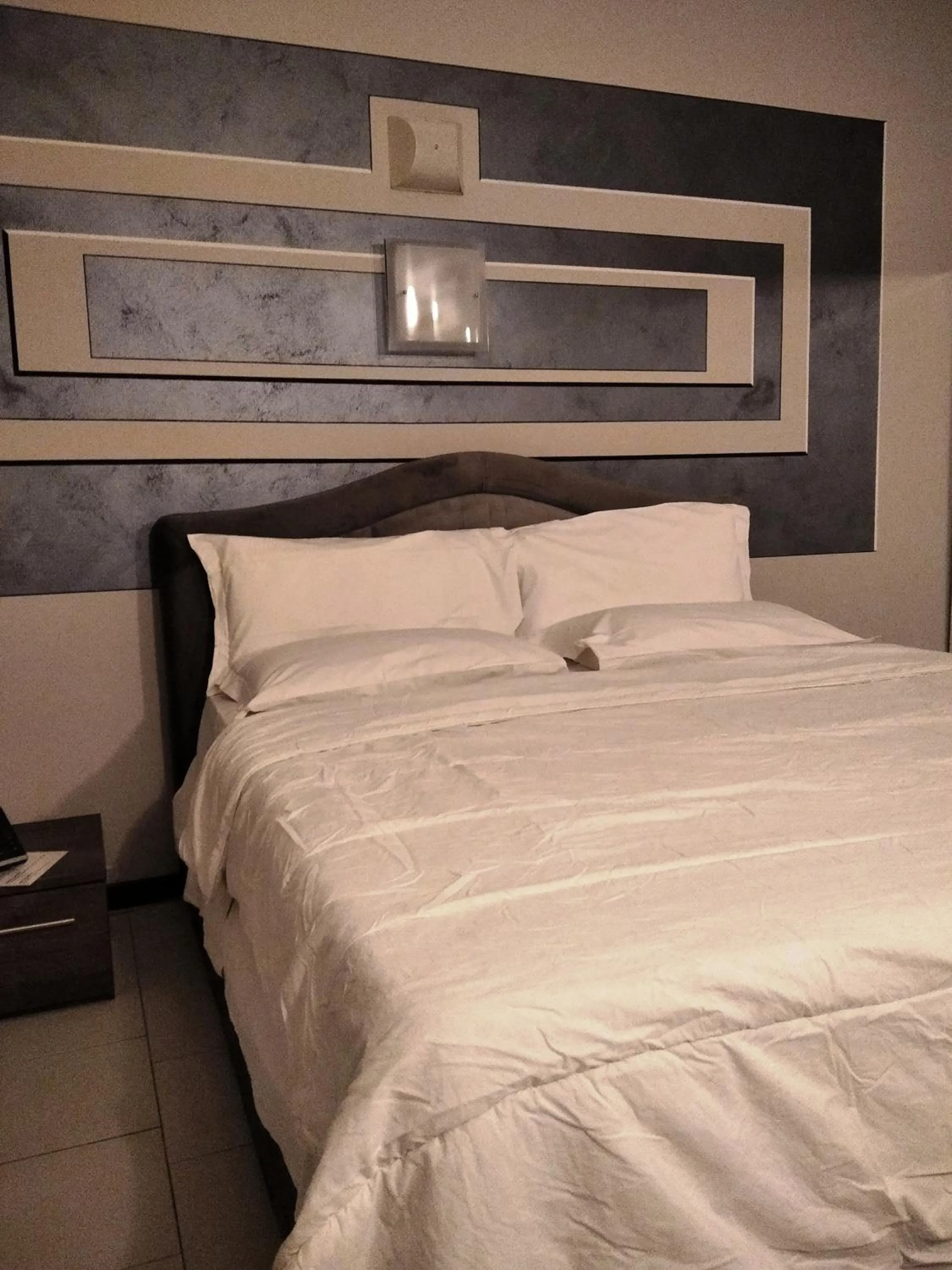 Bed in Hotel Motel Est