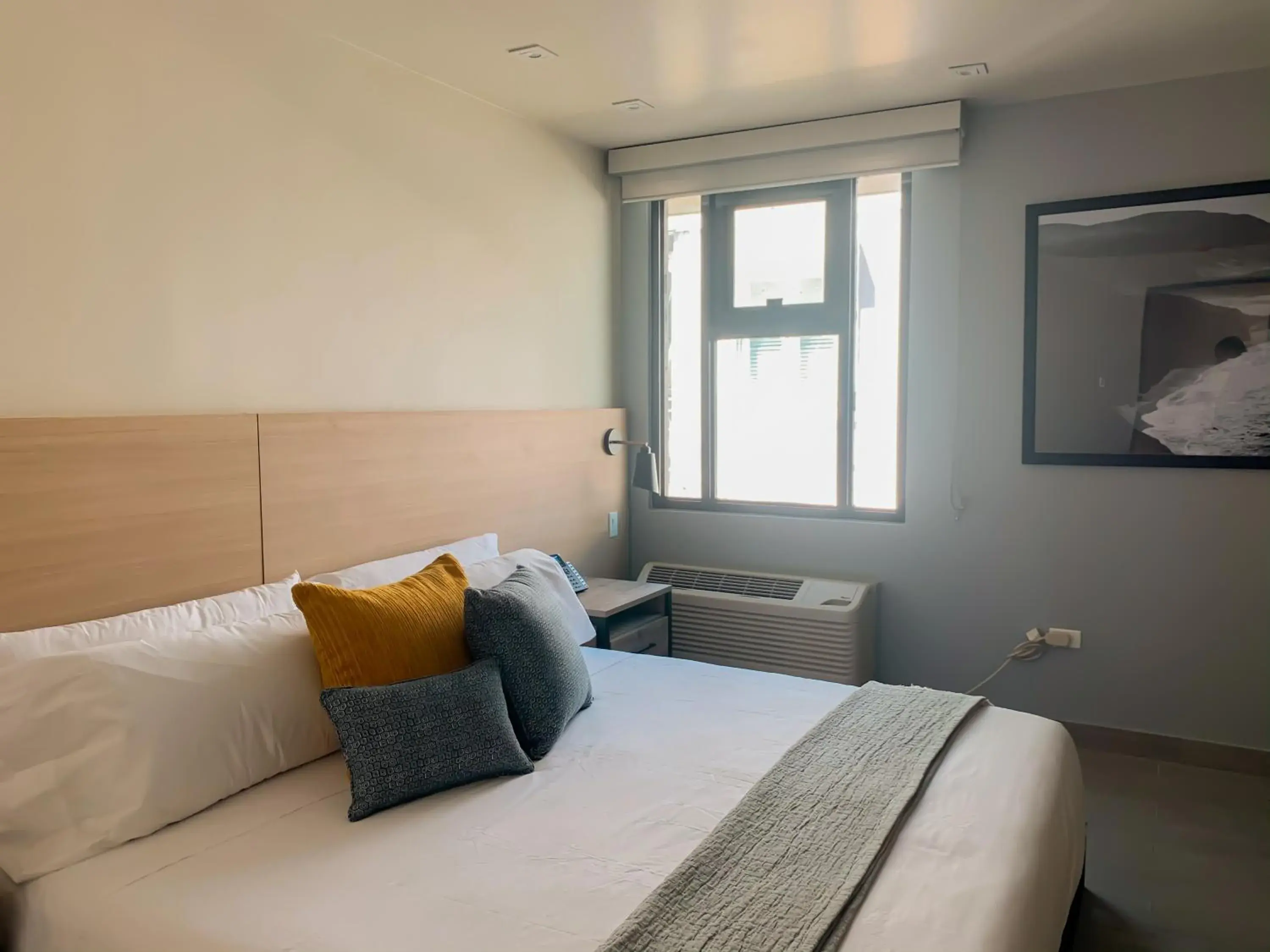 Intimate King Room in The Ivy Hotel Intimate King Room in The Ivy Hotel