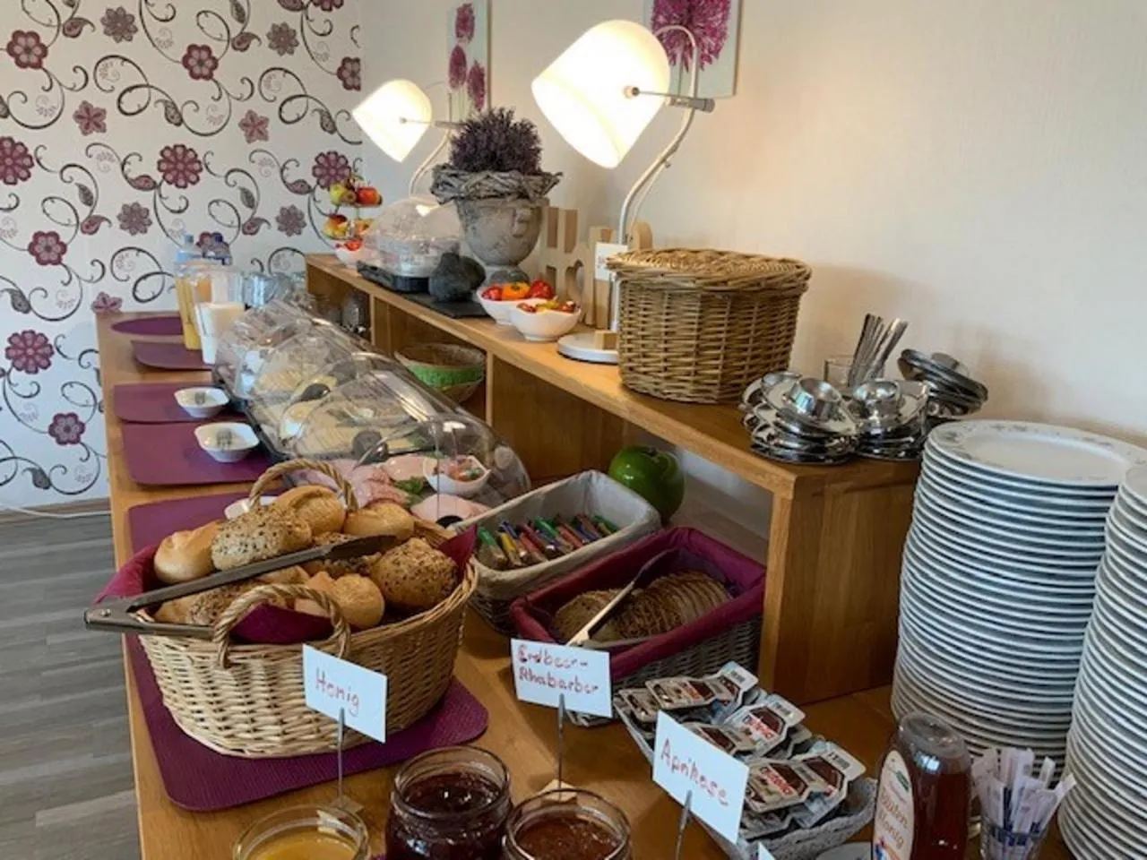 Buffet breakfast in Hotel am Siebenpfennigsknapp