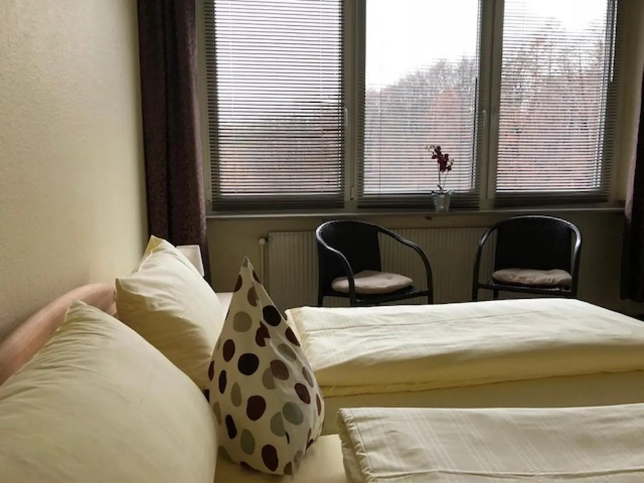 Photo of the whole room, Bed in Hotel am Siebenpfennigsknapp