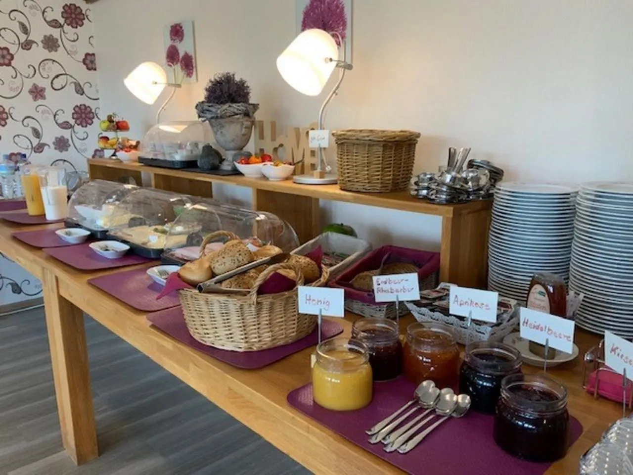 Buffet breakfast in Hotel am Siebenpfennigsknapp