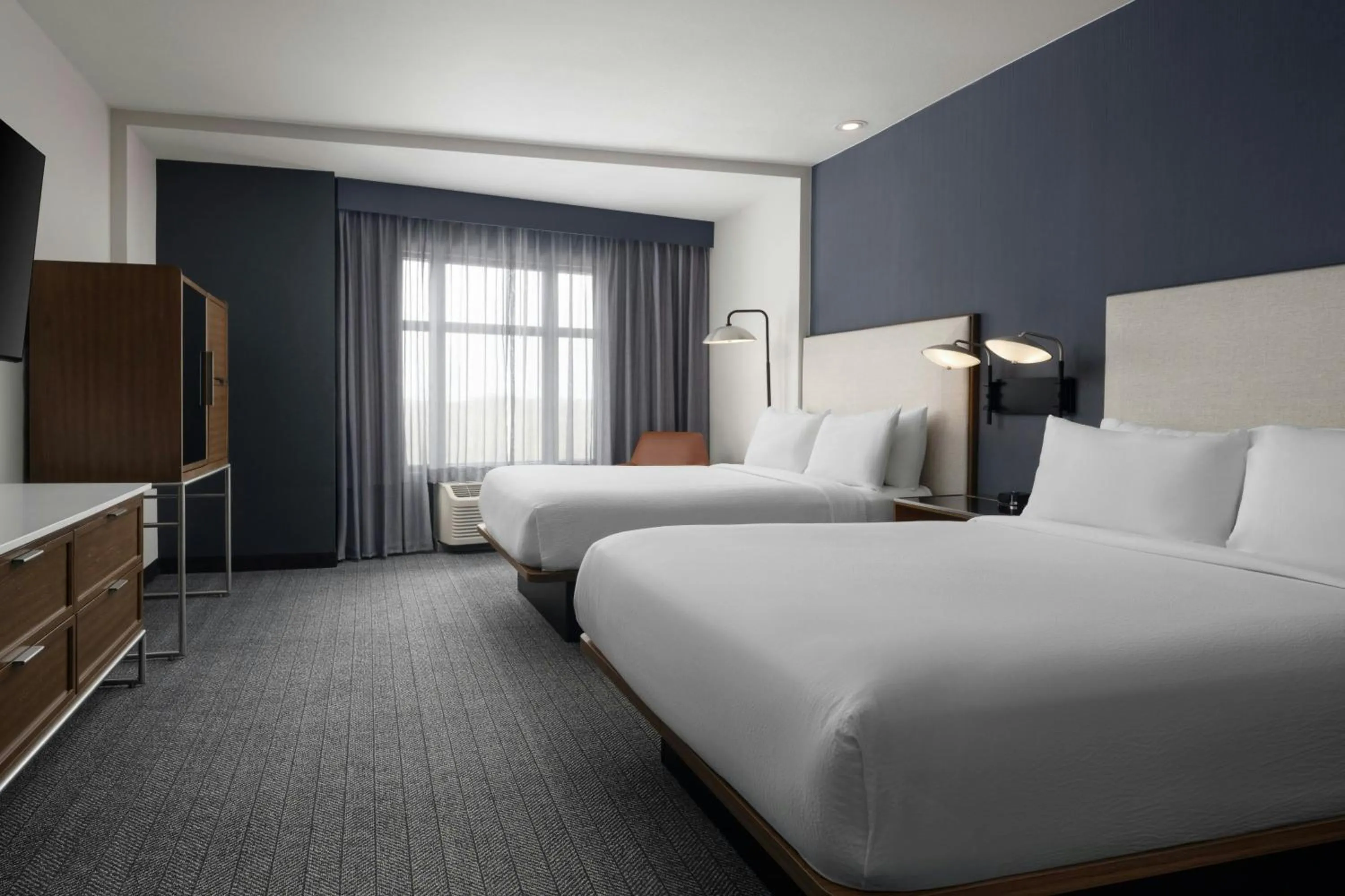 Photo of the whole room, Bed in Courtyard by Marriott Dallas DFW Airport North/Grapevine