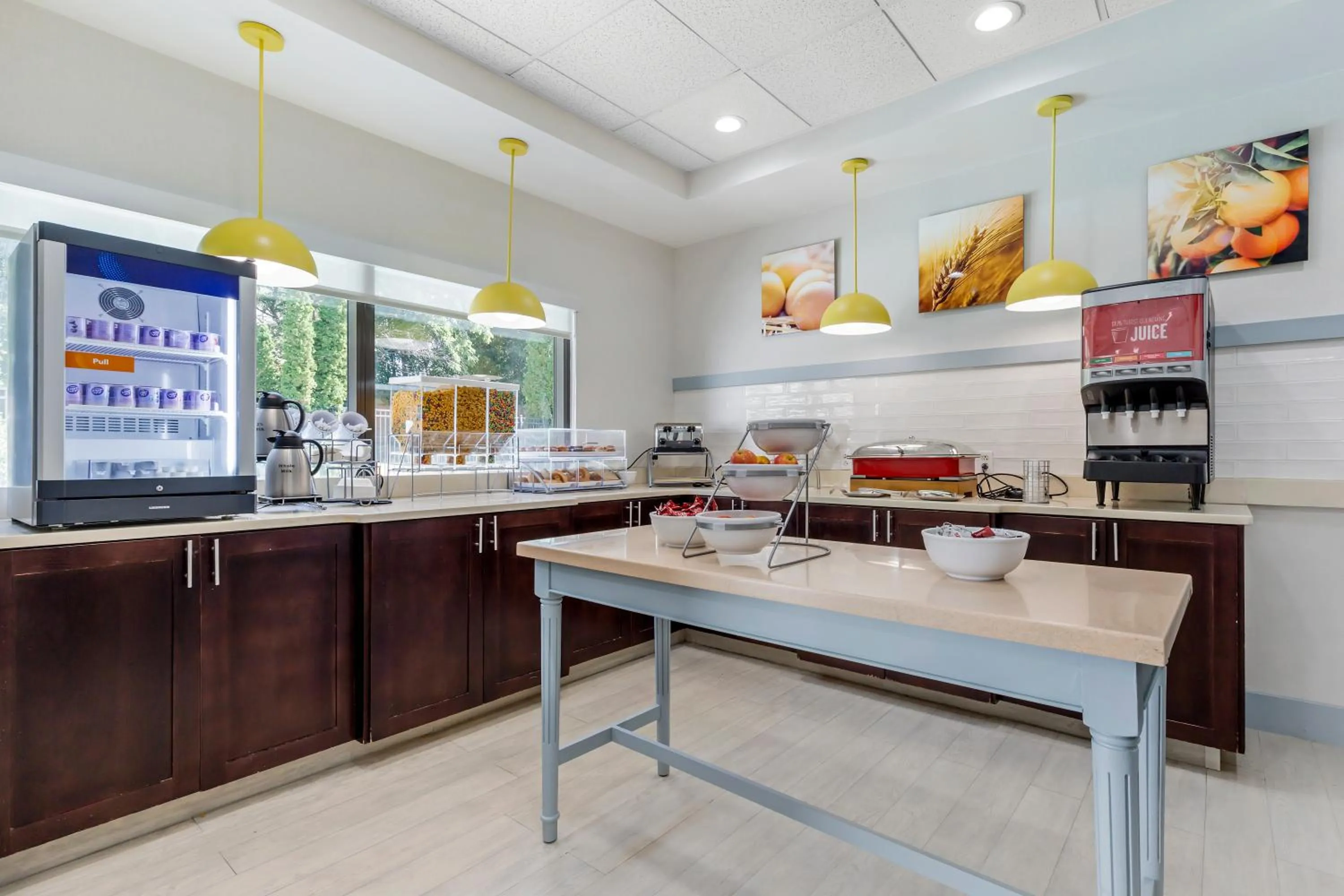 Breakfast in Comfort Inn Laurel - Fort Meade