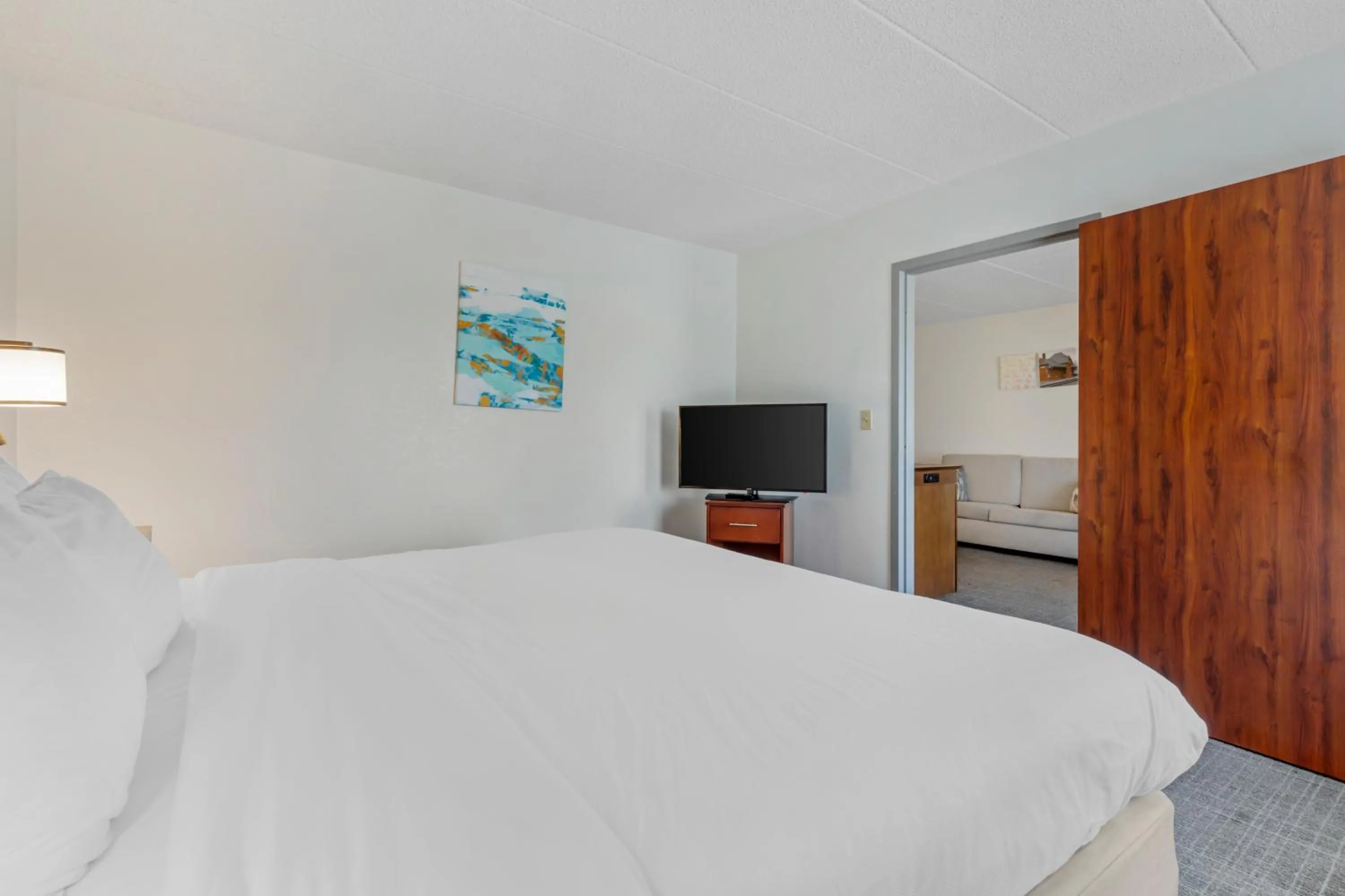 Bed in Comfort Inn Laurel - Fort Meade