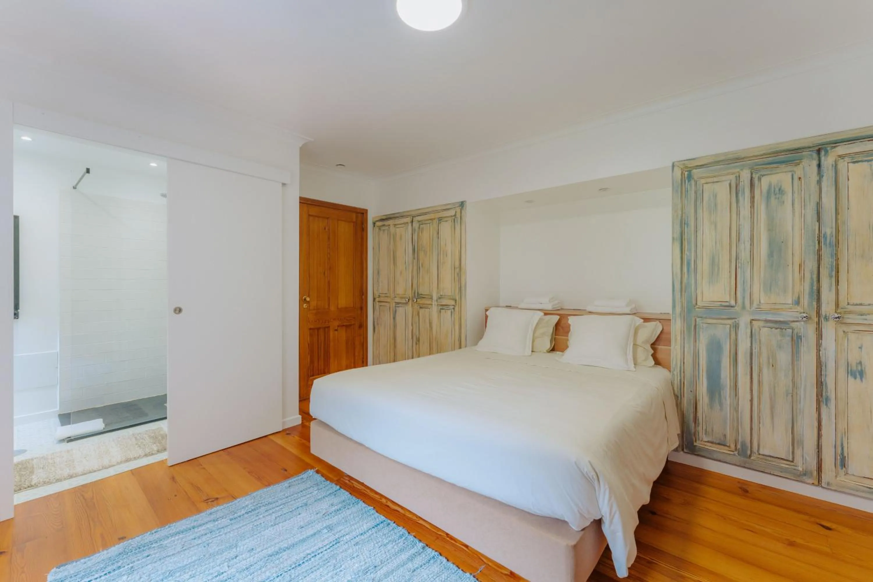 Bed in Madeira Surf Lodge