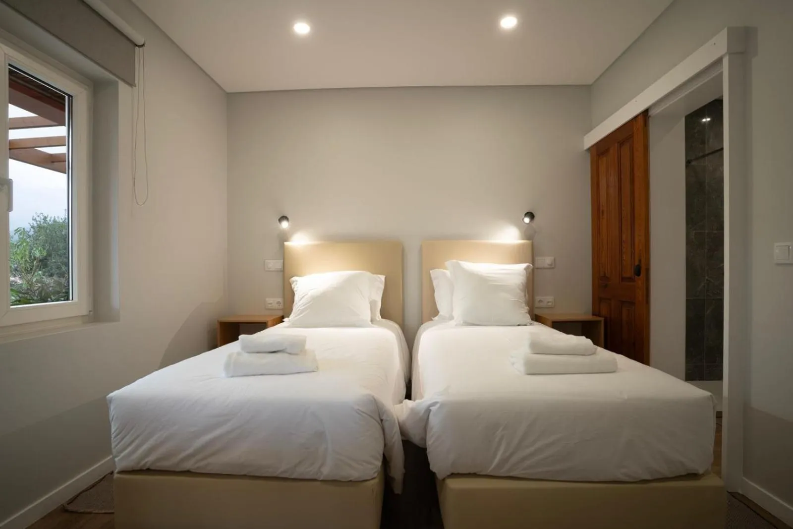 Bed in Madeira Surf Lodge