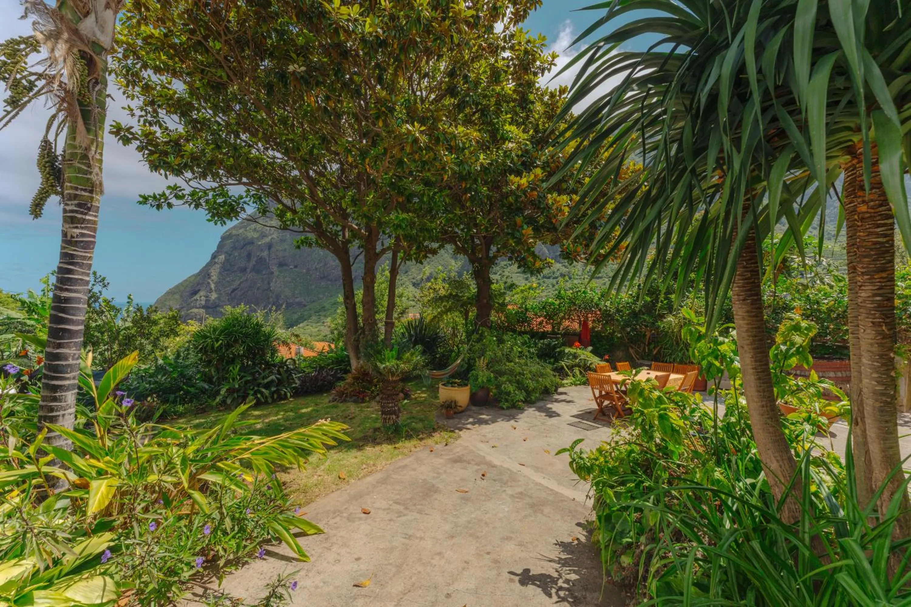 Day in Madeira Surf Lodge