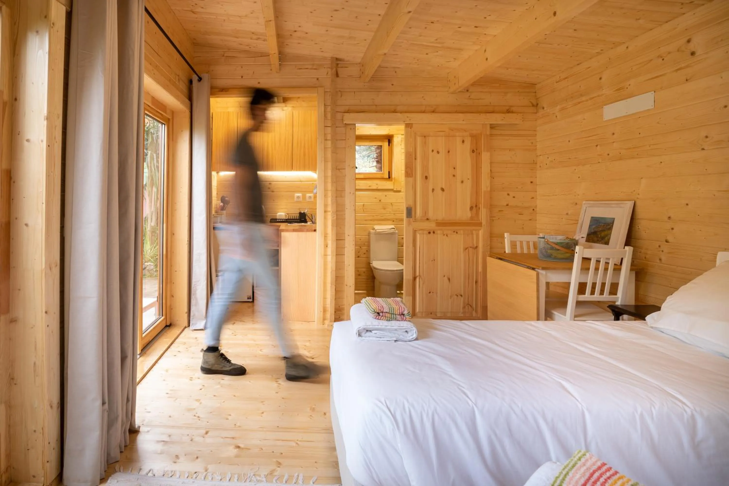 Photo of the whole room, Bed in Madeira Surf Lodge