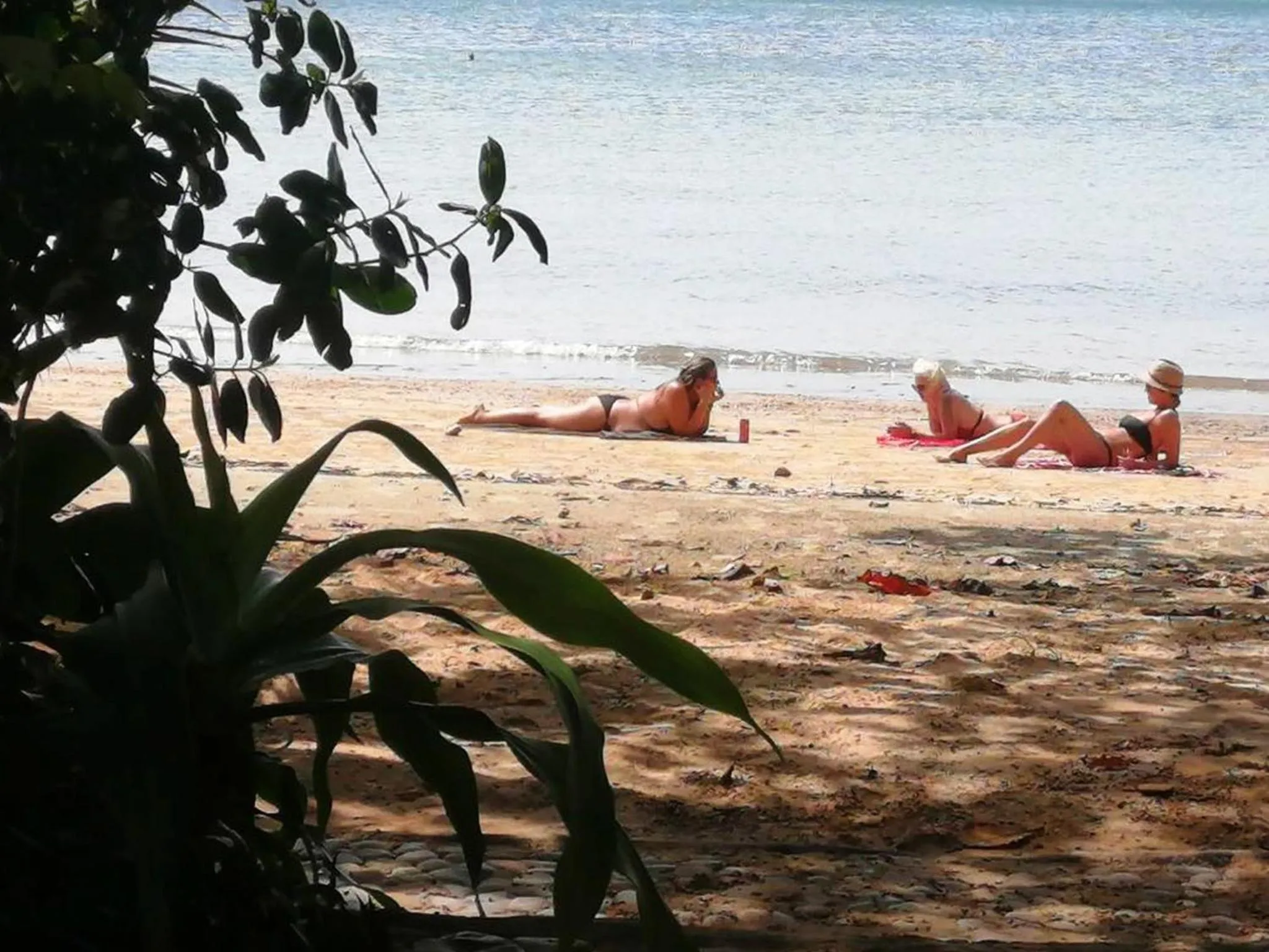 People in Bonhomie Beach Cottage