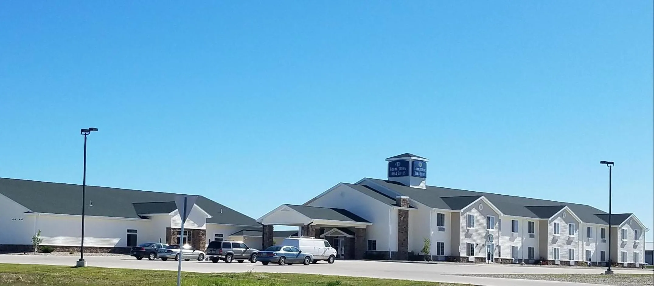 Property building in Cobblestone Inn & Suites - Bottineau