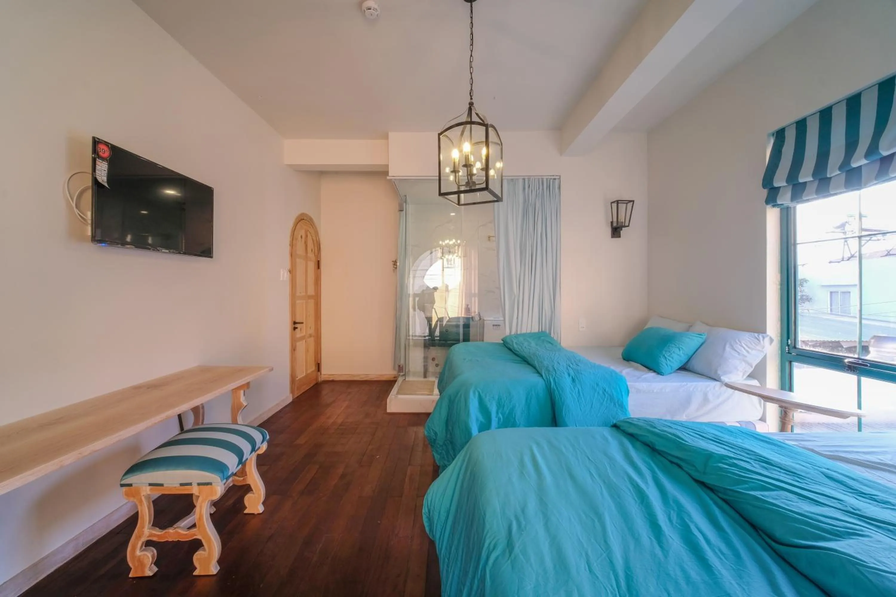 Photo of the whole room, Bed in Lacasa May