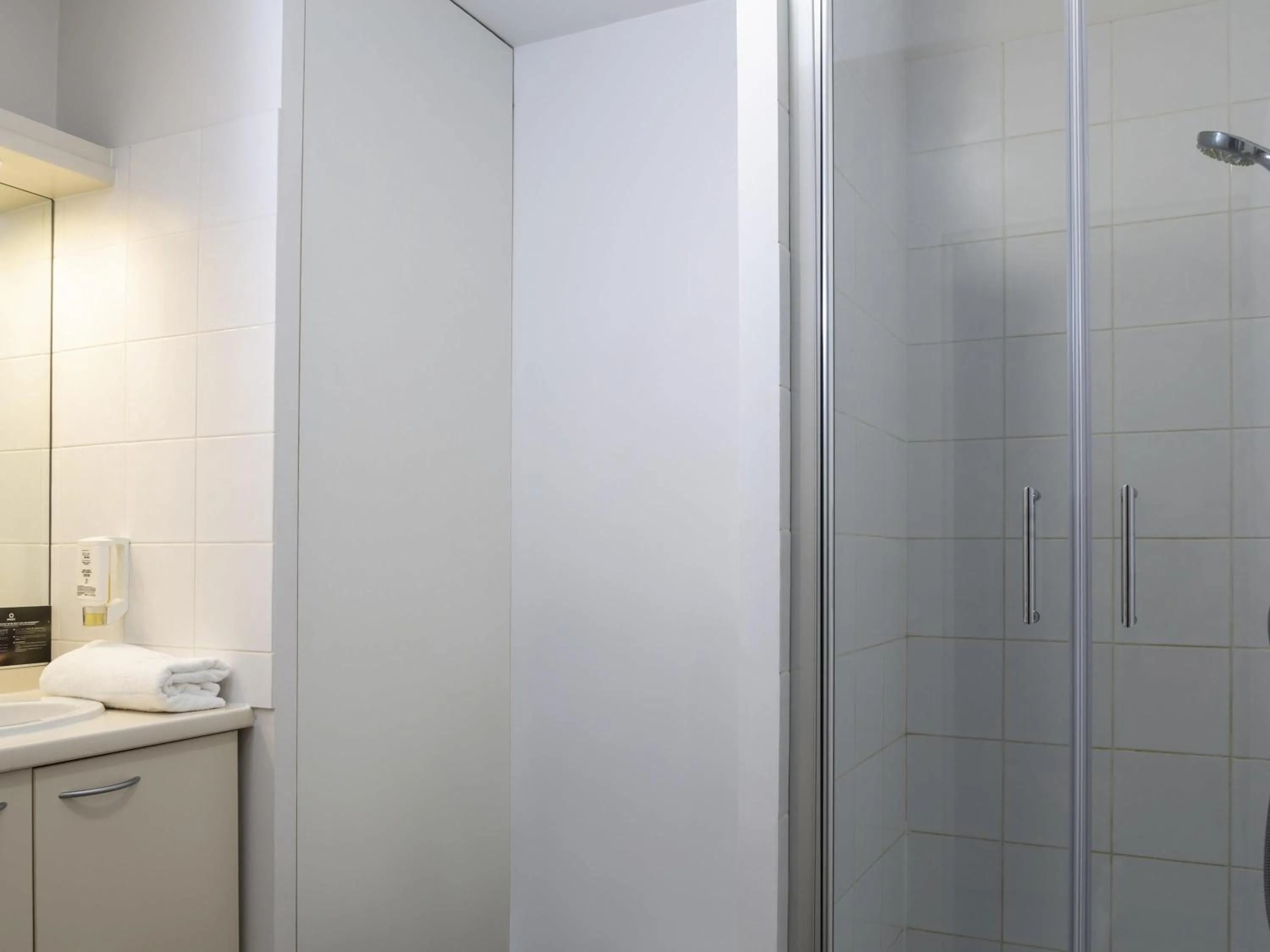 Bedroom in Aparthotel Adagio Access Avignon