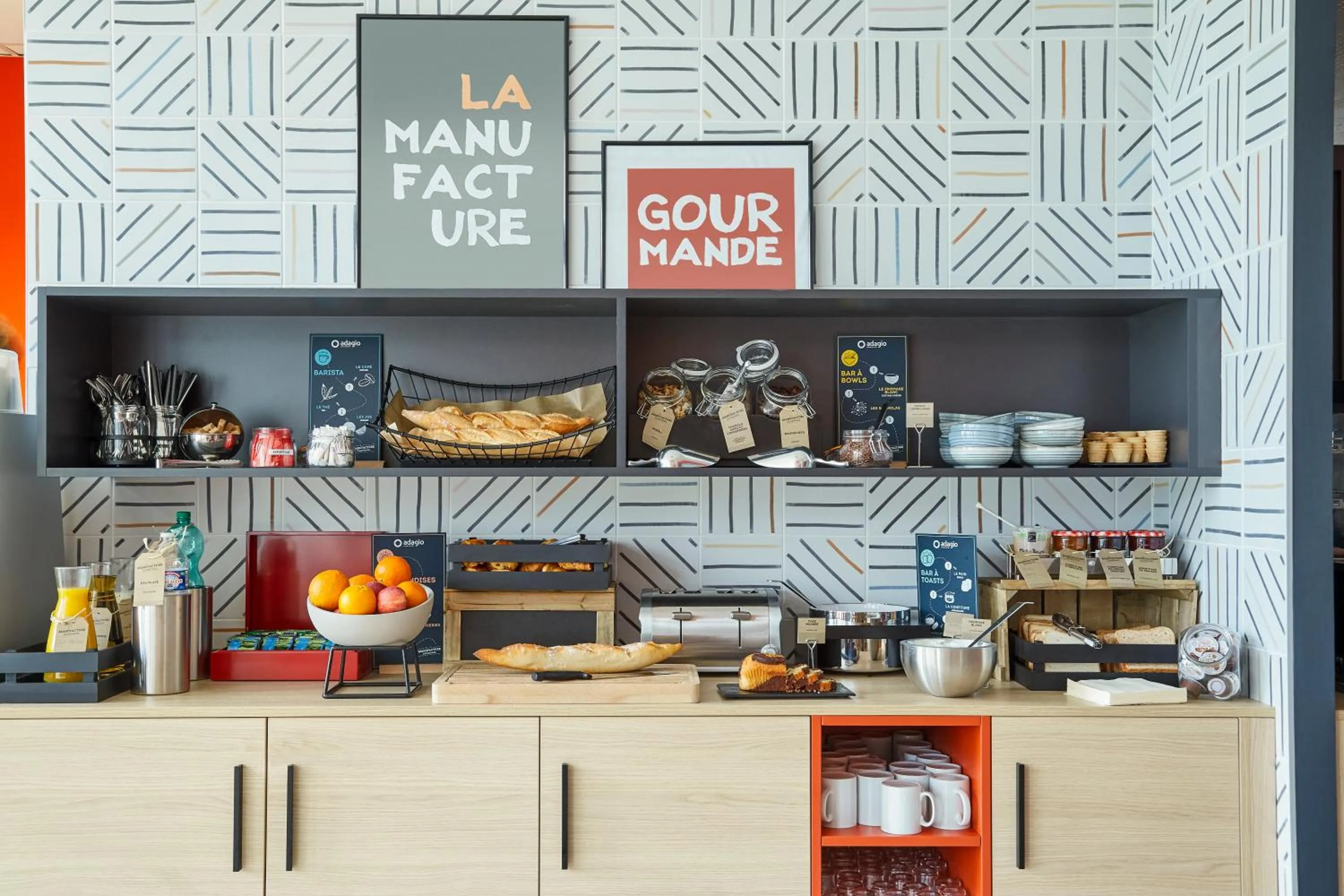 Breakfast in Aparthotel Adagio Access Avignon