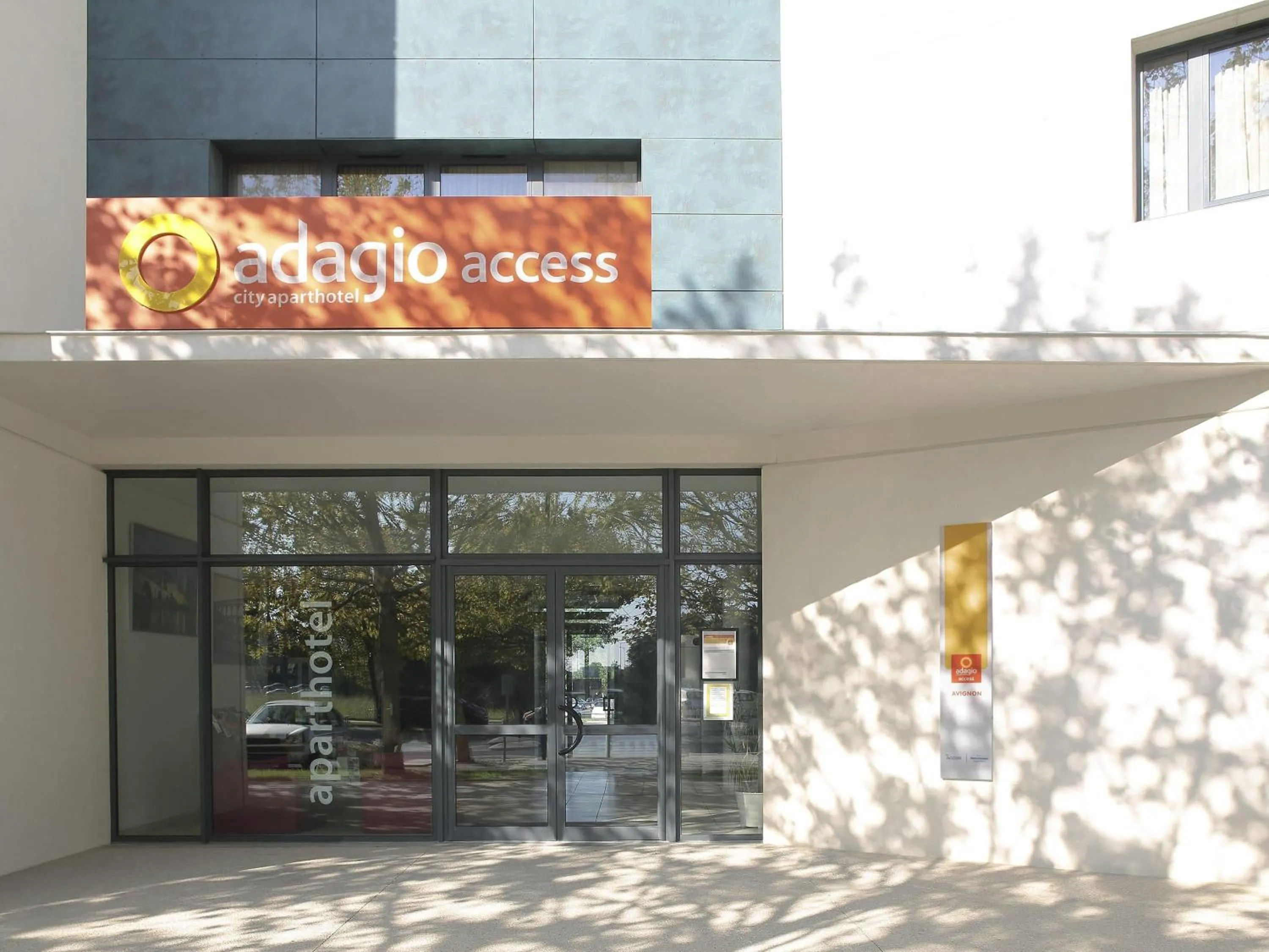 Property building in Aparthotel Adagio Access Avignon