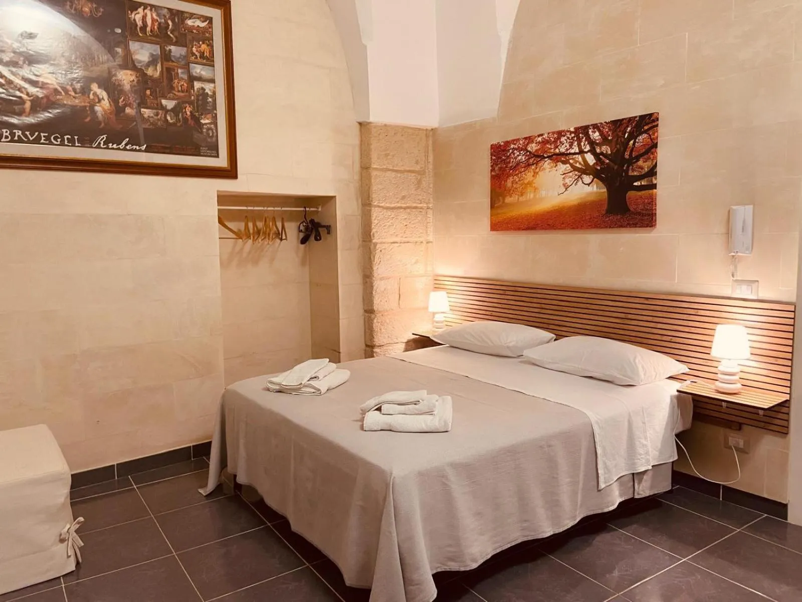 View (from property/room), Bed in Dimore di Lecce - La Corte