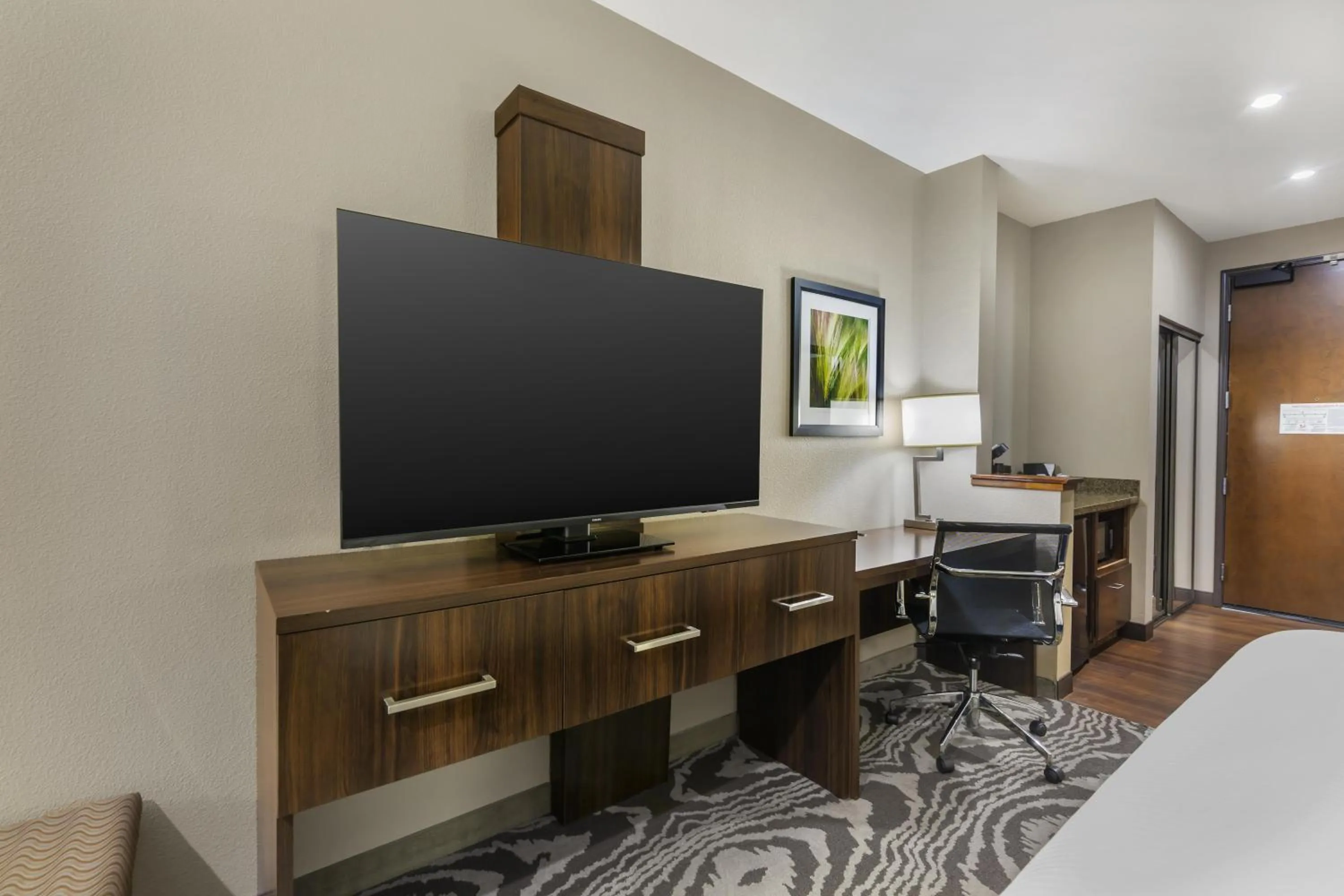 Bedroom in Best Western Plus Williston Hotel & Suites