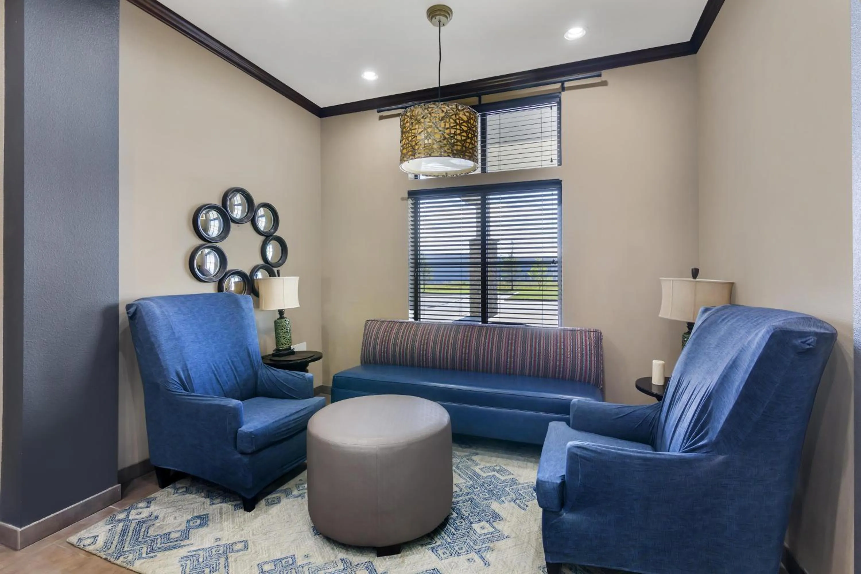 Lobby or reception in Best Western Plus Williston Hotel & Suites