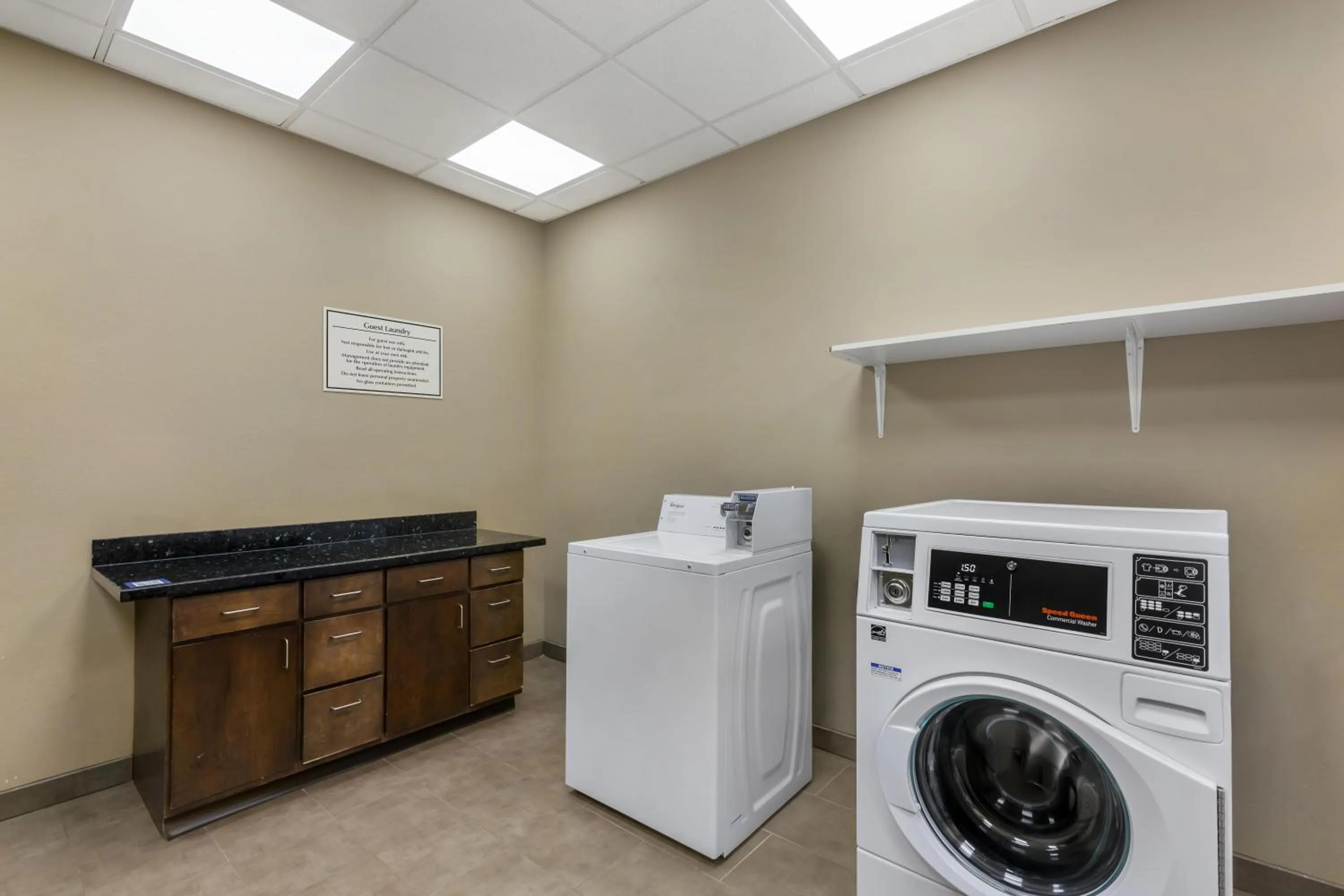laundry in Best Western Plus Williston Hotel & Suites