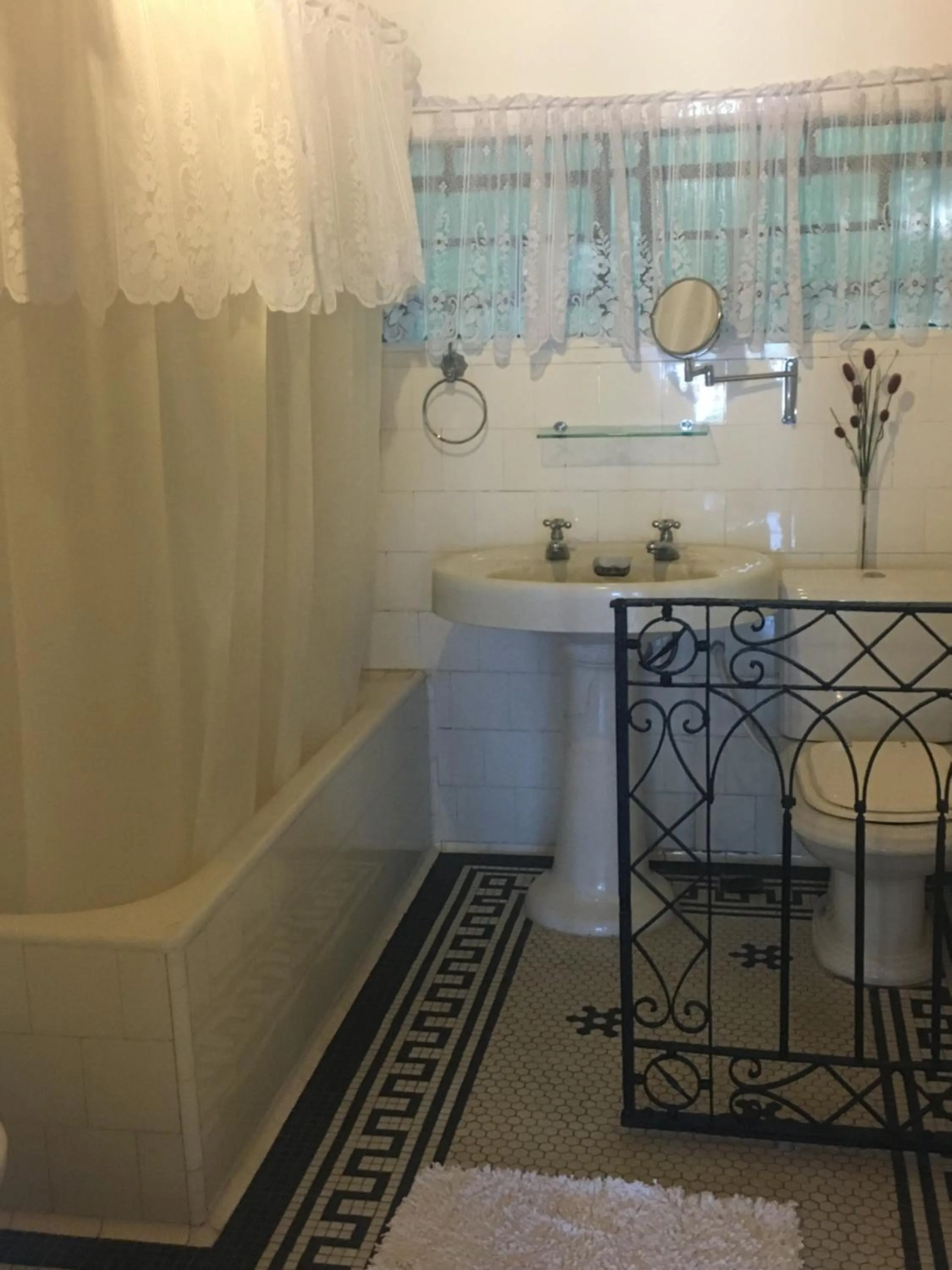 Bathroom in Casa Caminho do Corcovado - Pet friendly