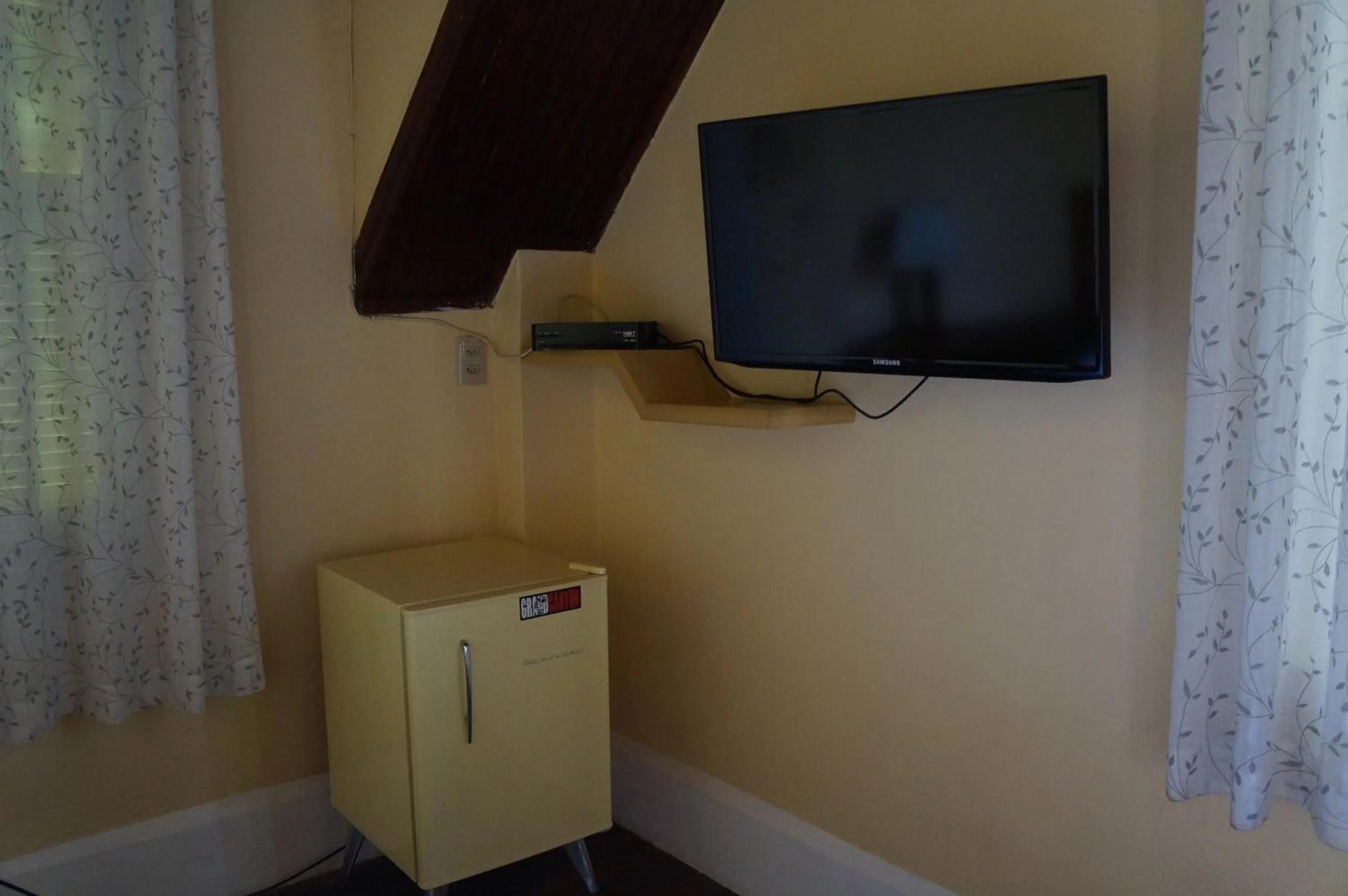 Photo of the whole room in Casa Caminho do Corcovado - Pet friendly