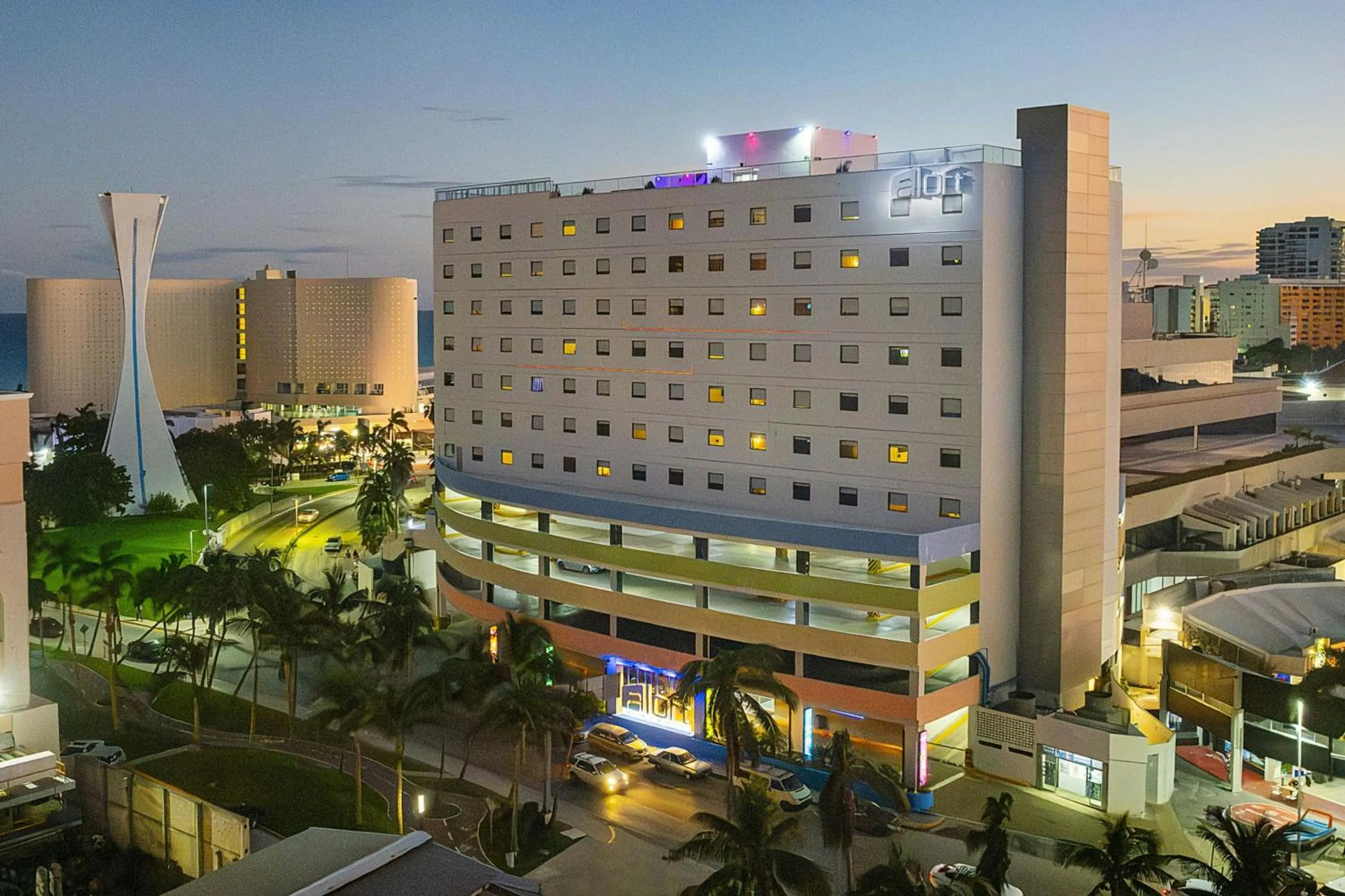 Property building in Aloft Cancun