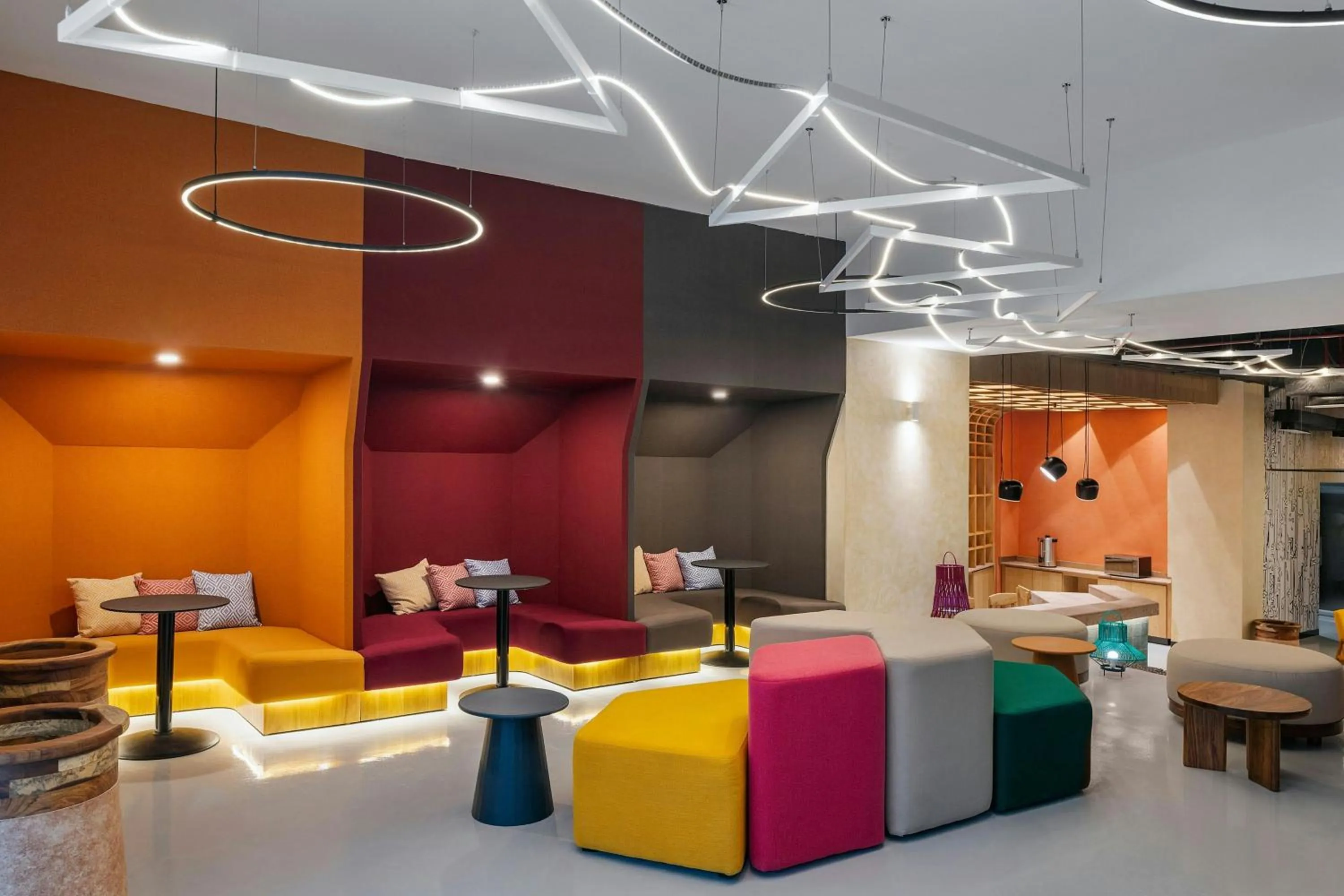 Lounge or bar in Aloft Cancun