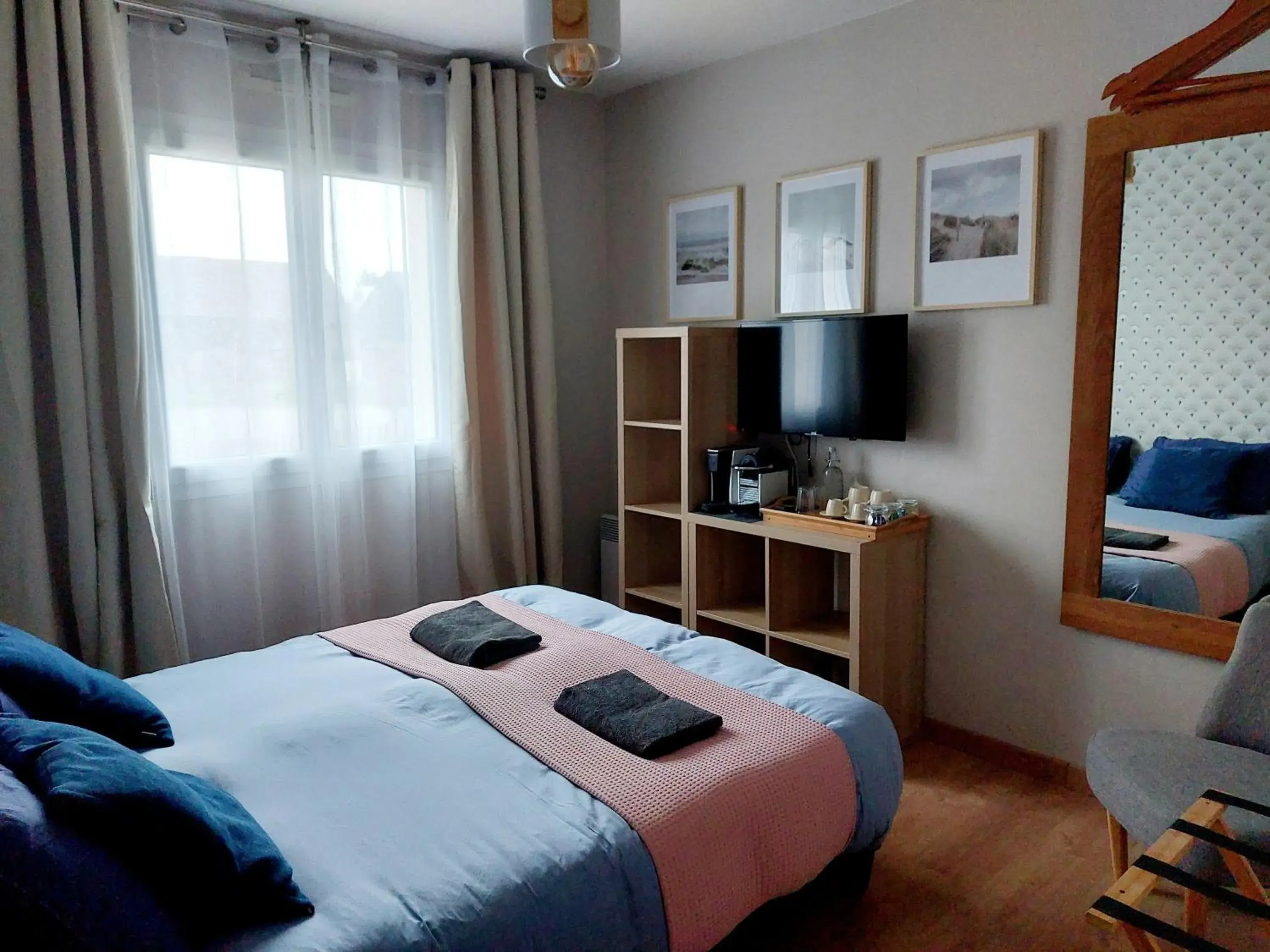 Double Room in Chambres d'hôtes chez l'habitant - Bed & Breakfast homestay Double Room in Chambres d'hôtes chez l'habitant - Bed & Breakfast homestay