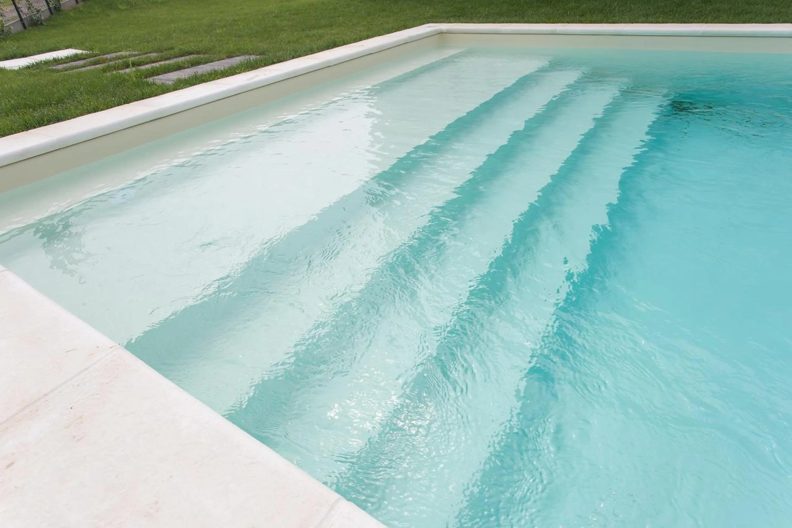 Swimming pool in Aqua&Co Bellagio - Eco conscious stay