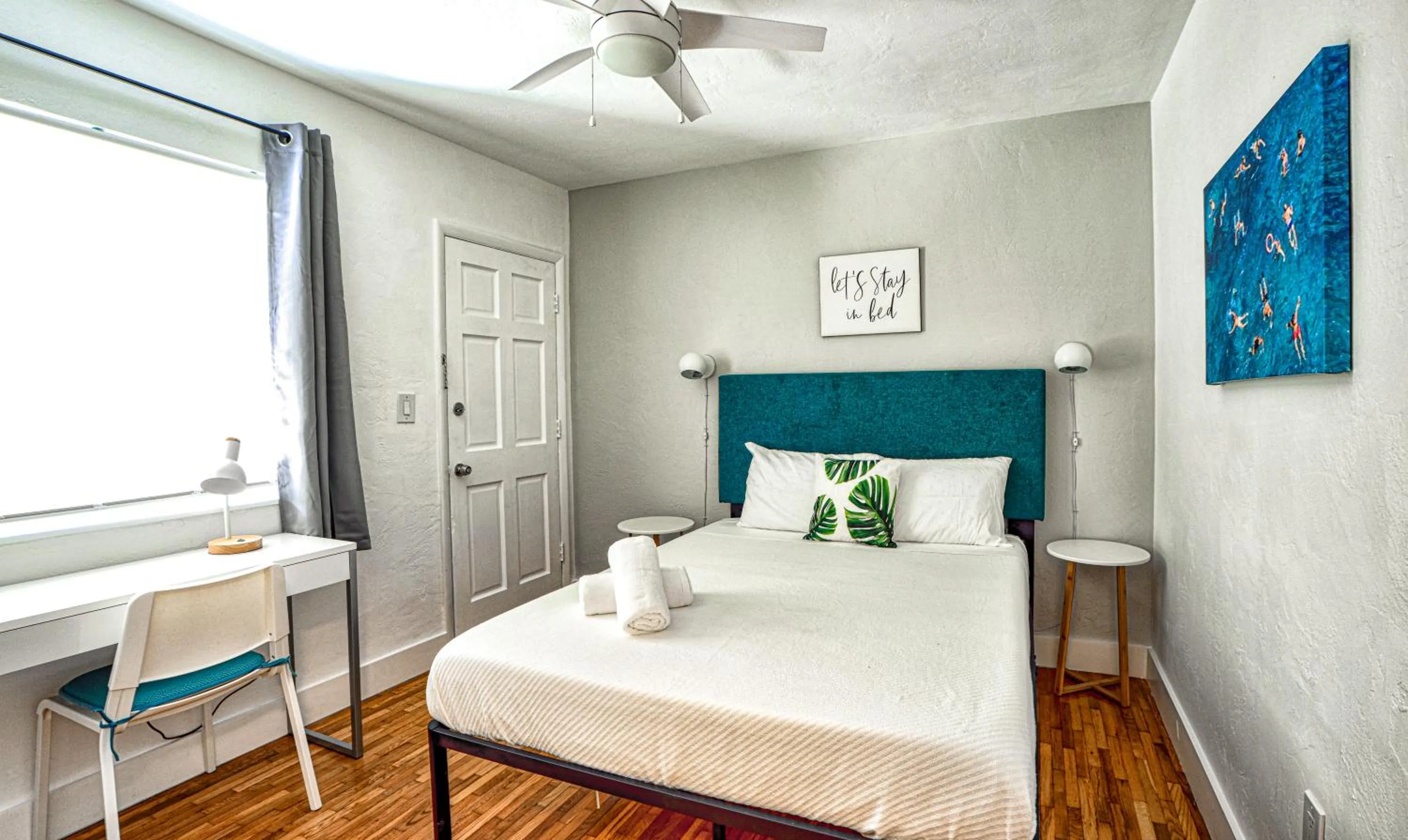 Bed in Broadwaysuites Downtown By RocketStay