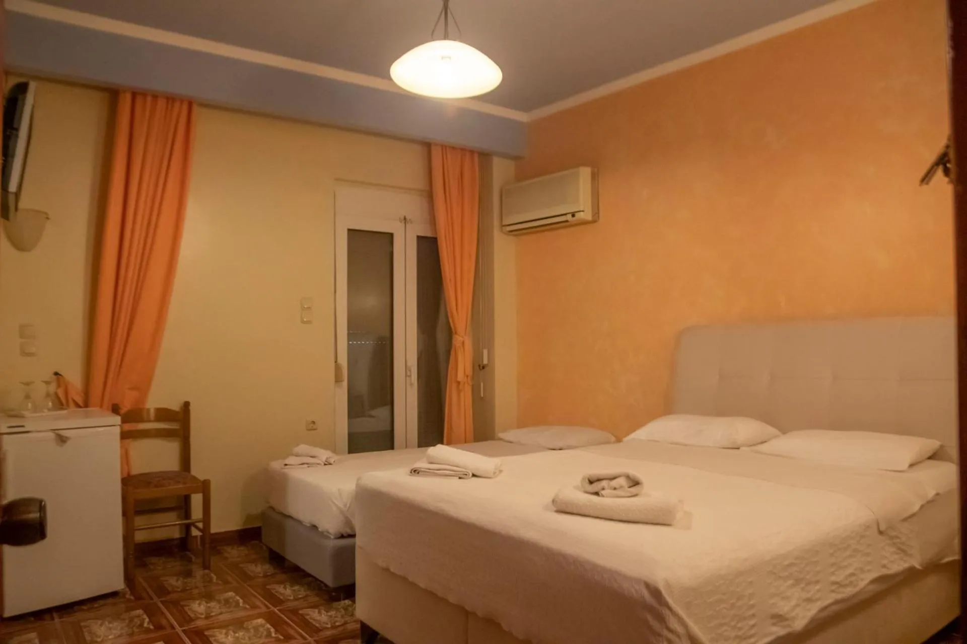 Bed in Hotel Astoria