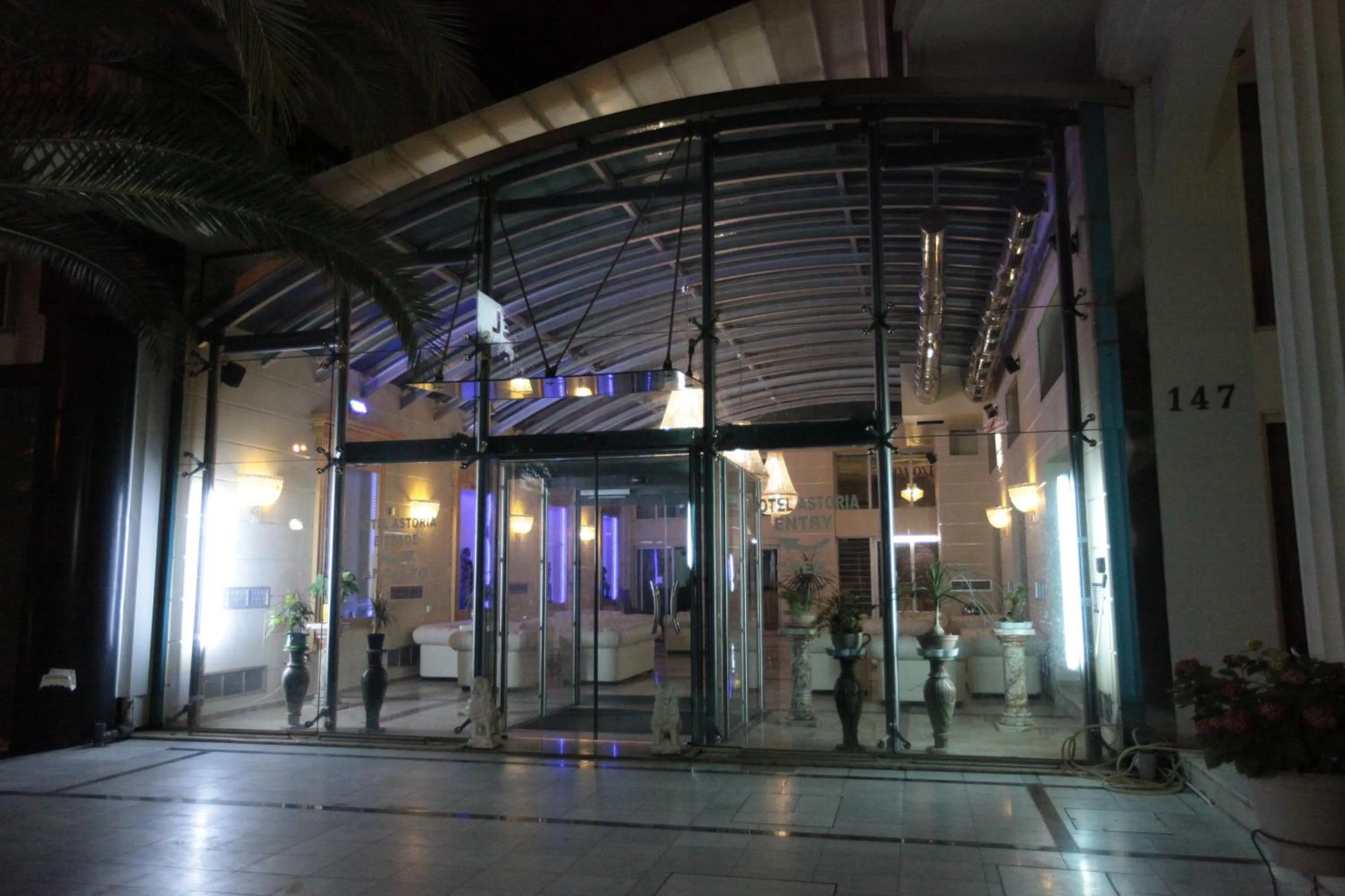 Facade/entrance in Hotel Astoria