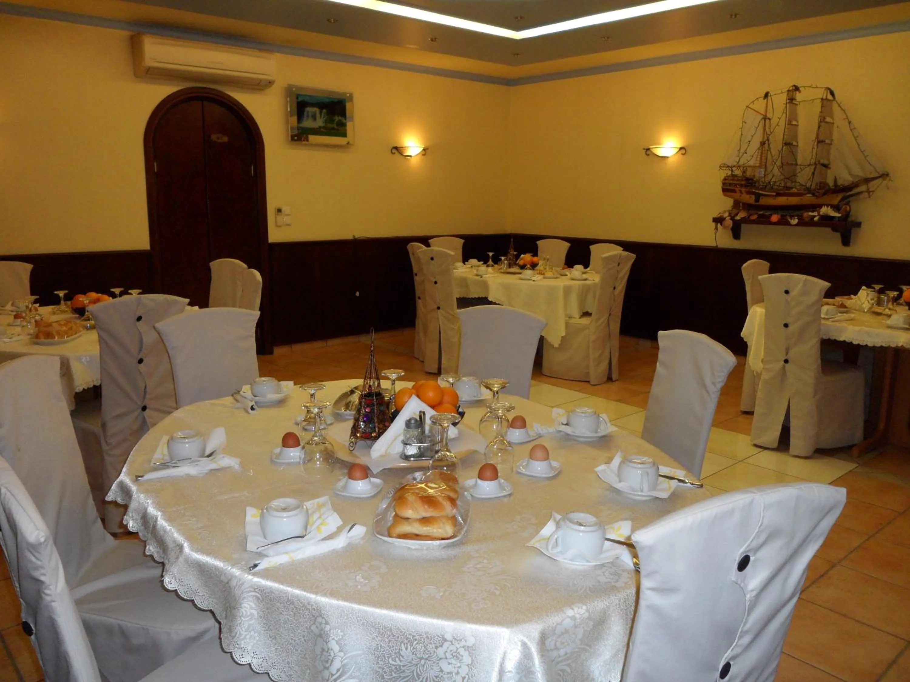 Banquet/Function facilities in Hotel Astoria
