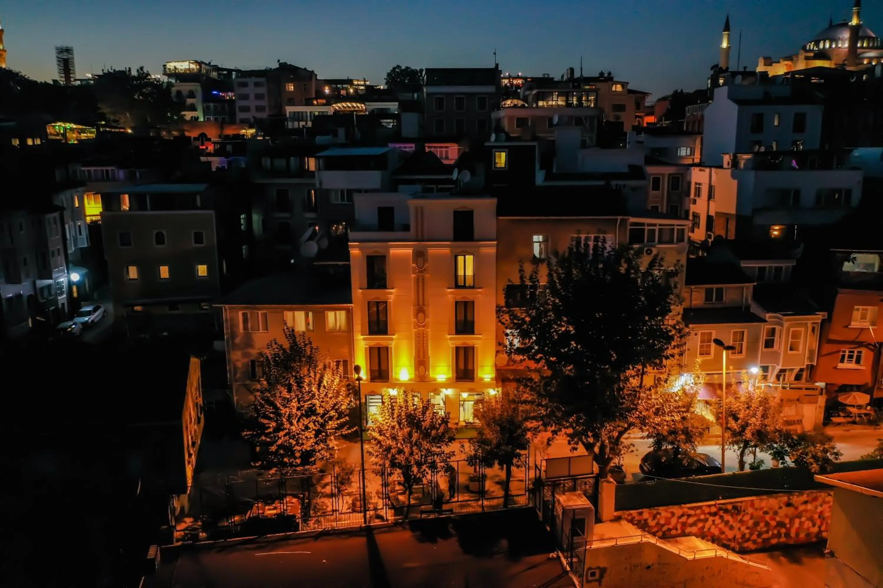 Area and facilities in The Camelot Hotel